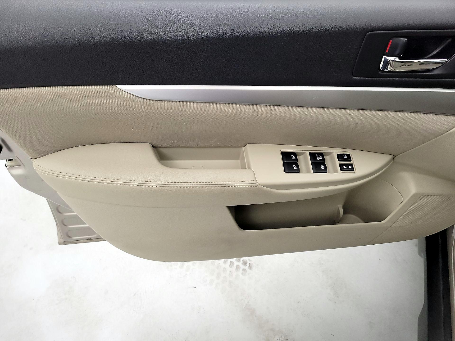 Thumbnail: 2014 Subaru Outback - 12