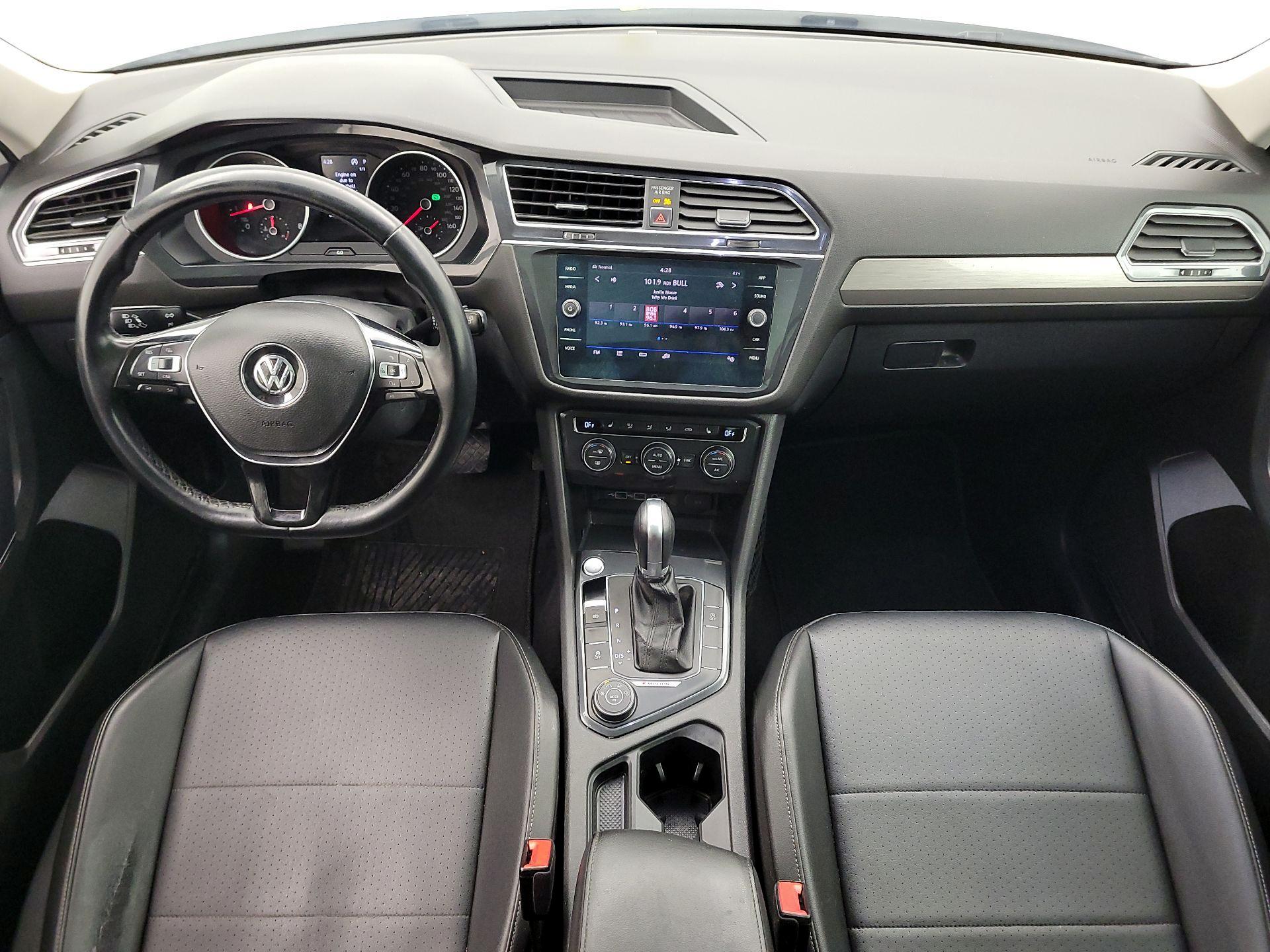 Thumbnail: 2018 Volkswagen Tiguan - 9