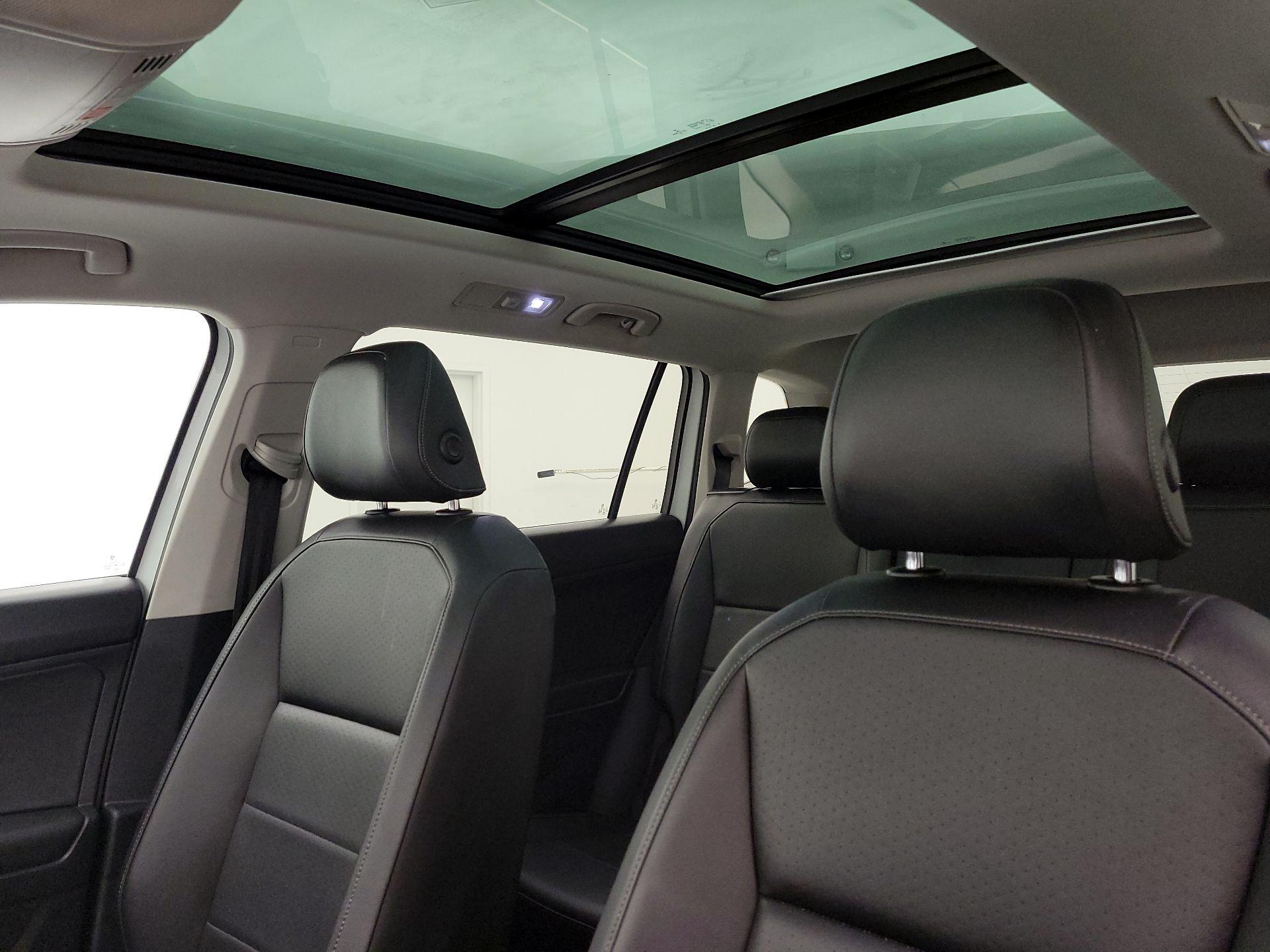 Thumbnail: 2018 Volkswagen Tiguan - 19