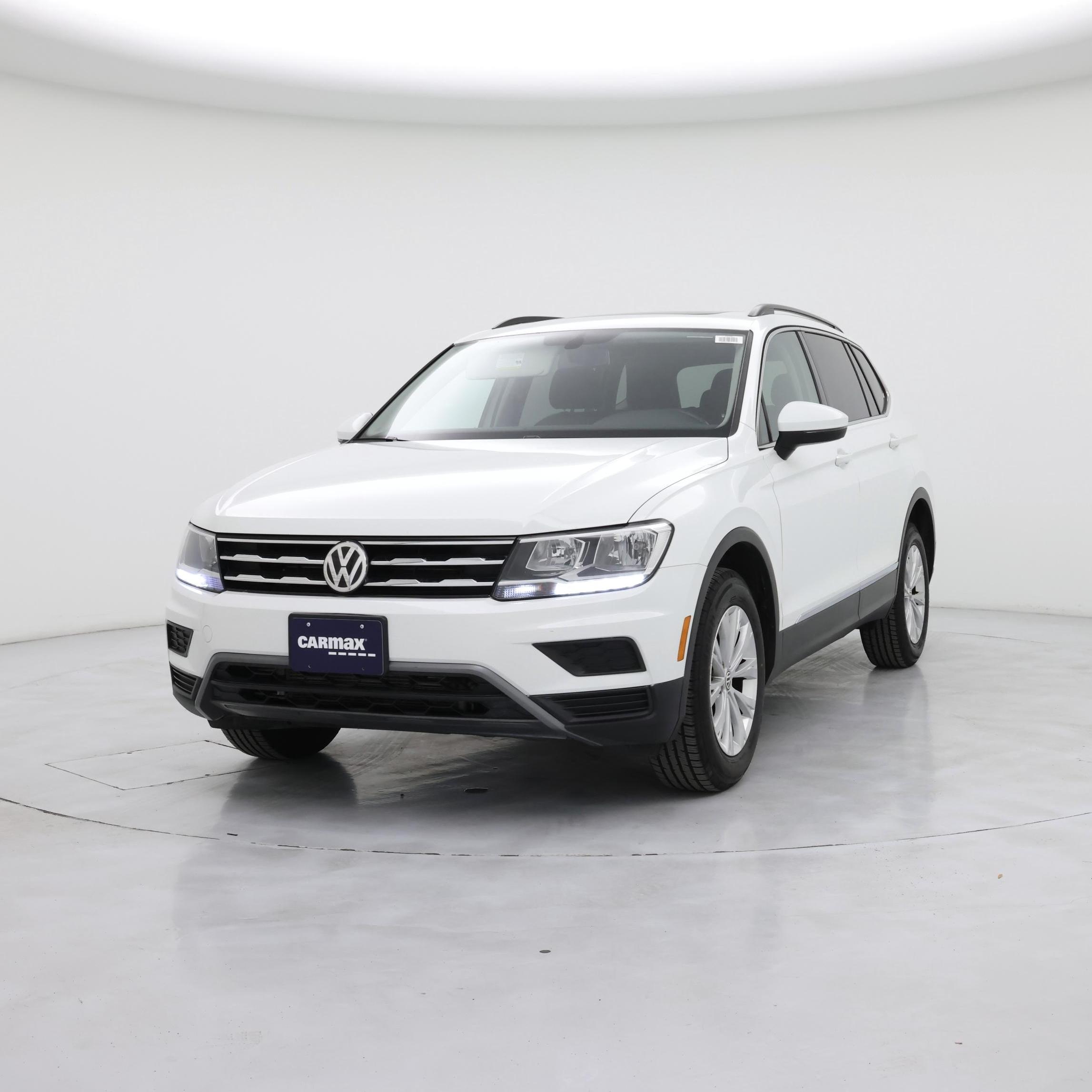 Thumbnail: 2018 Volkswagen Tiguan - 4