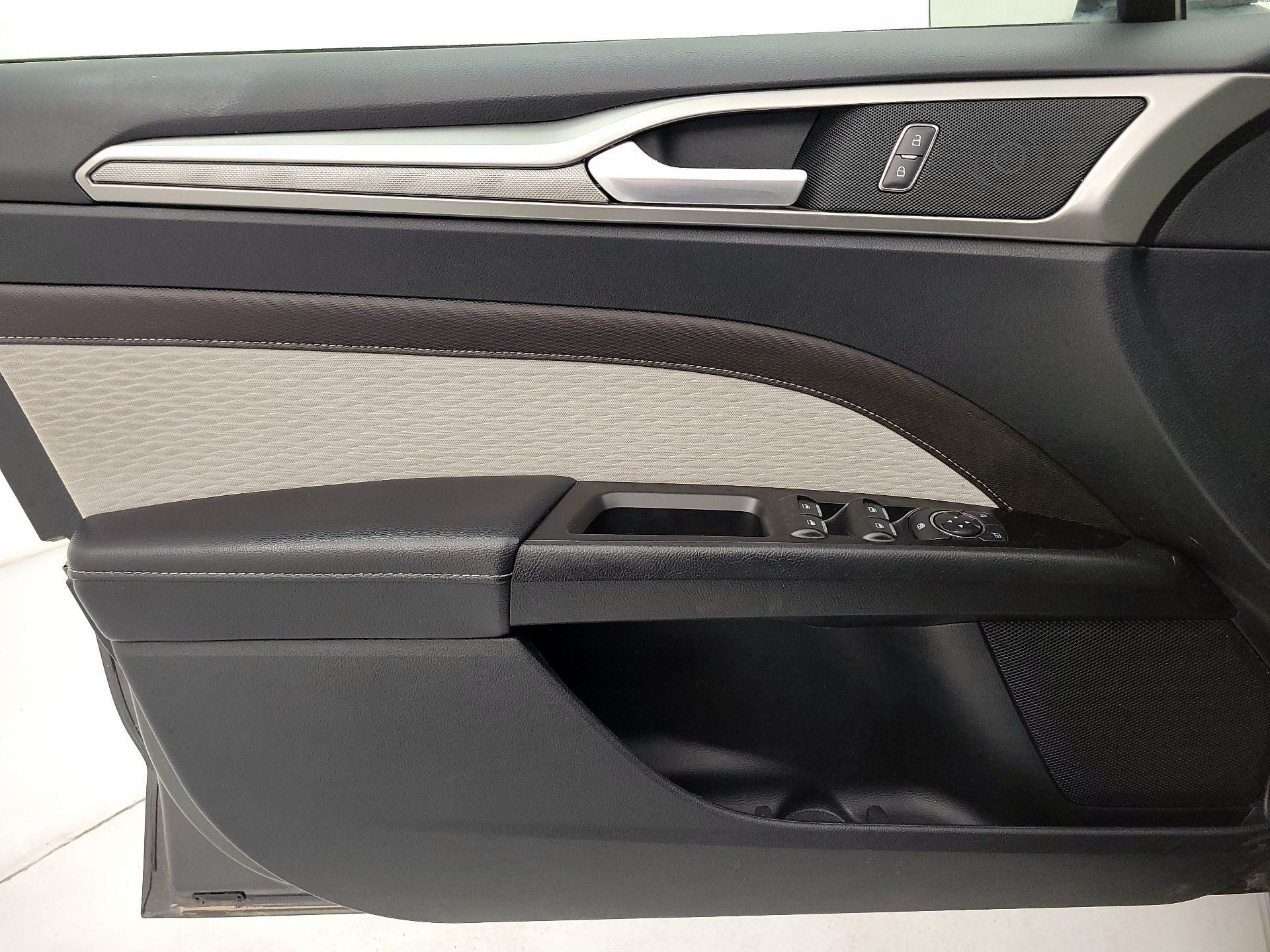 Thumbnail: 2019 Ford Fusion - 12