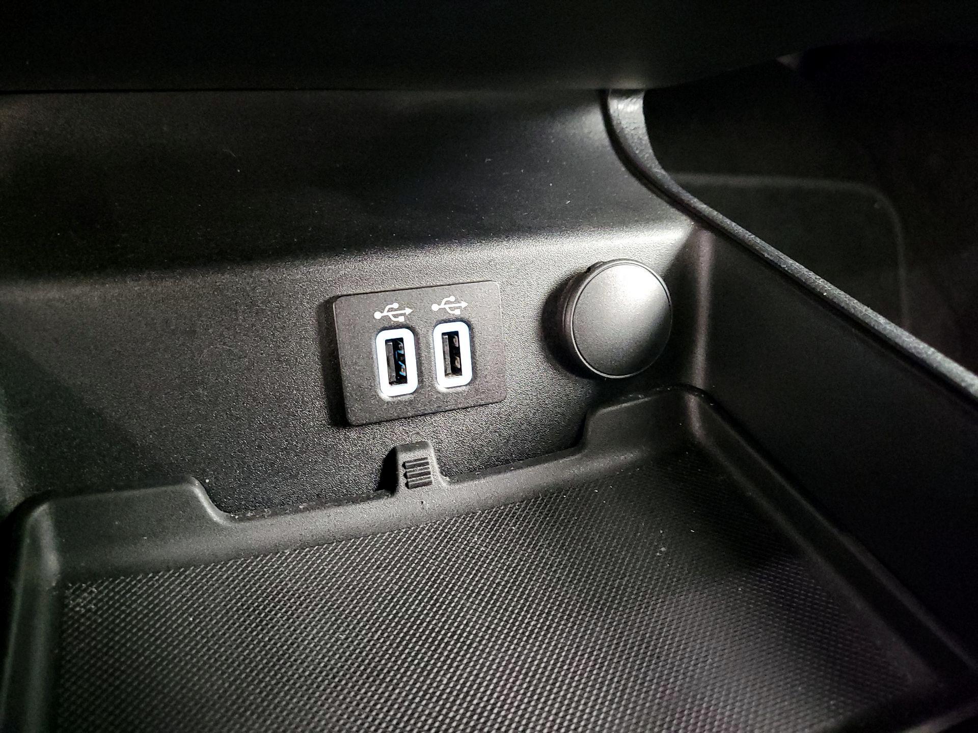 Thumbnail: 2019 Ford Fusion - 18