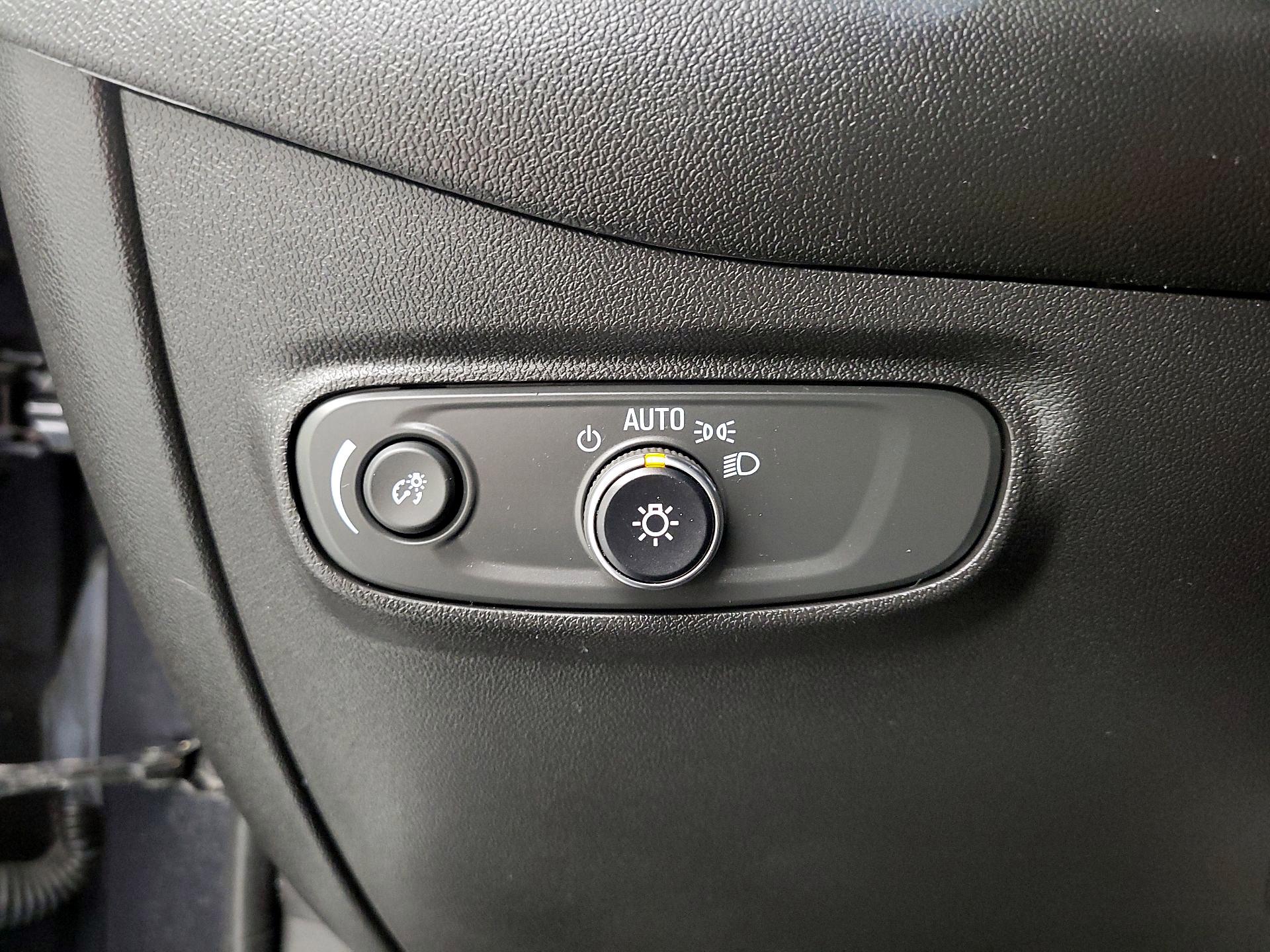 Thumbnail: 2022 Chevrolet Equinox - 13