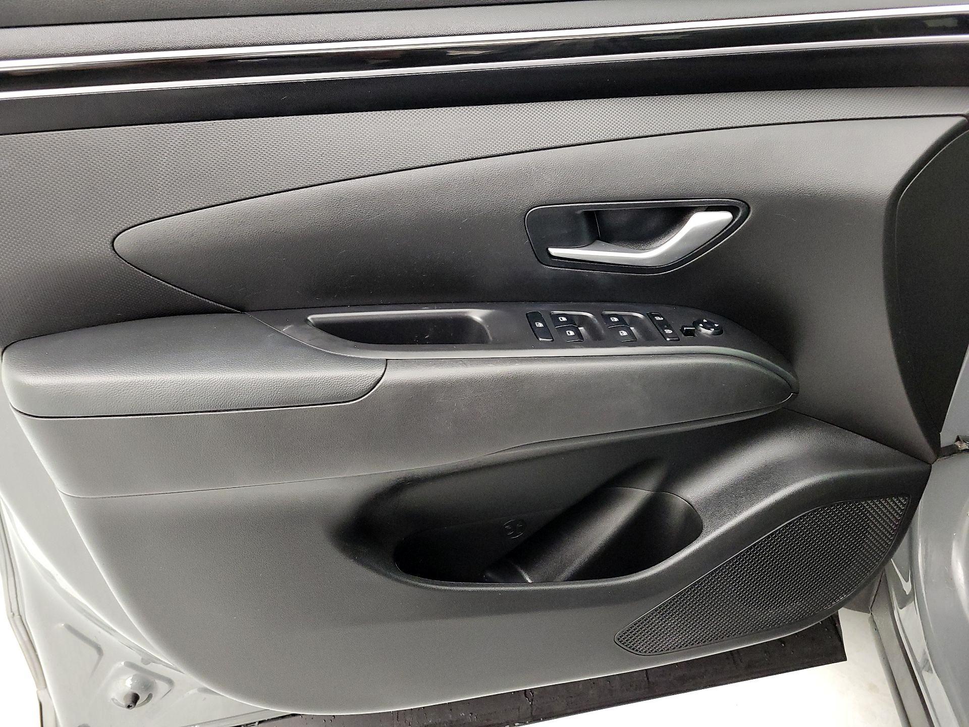 Thumbnail: 2023 Hyundai Santa Cruz - 12