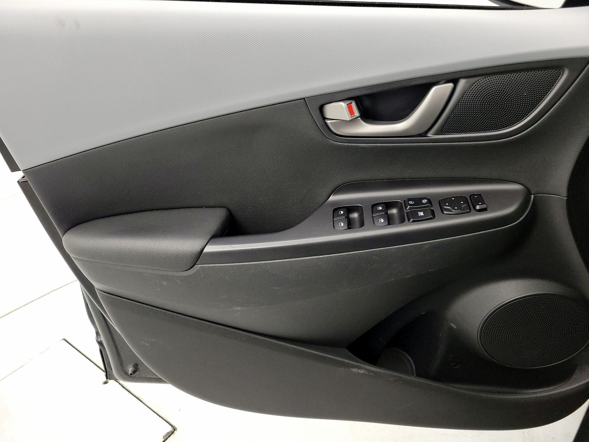 Thumbnail: 2018 Hyundai Kona - 12