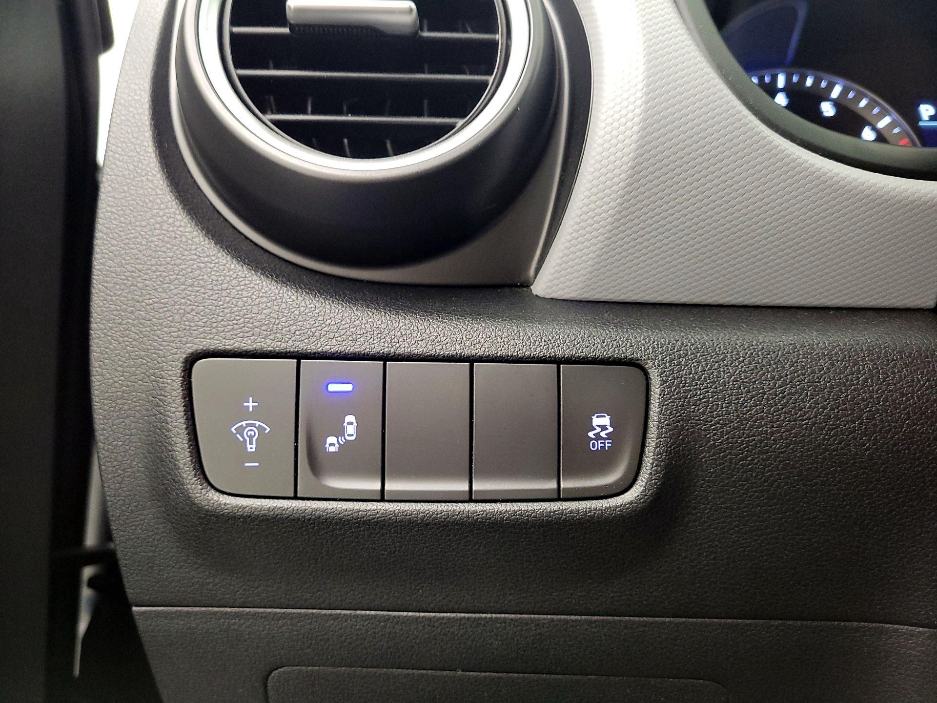 Thumbnail: 2018 Hyundai Kona - 13