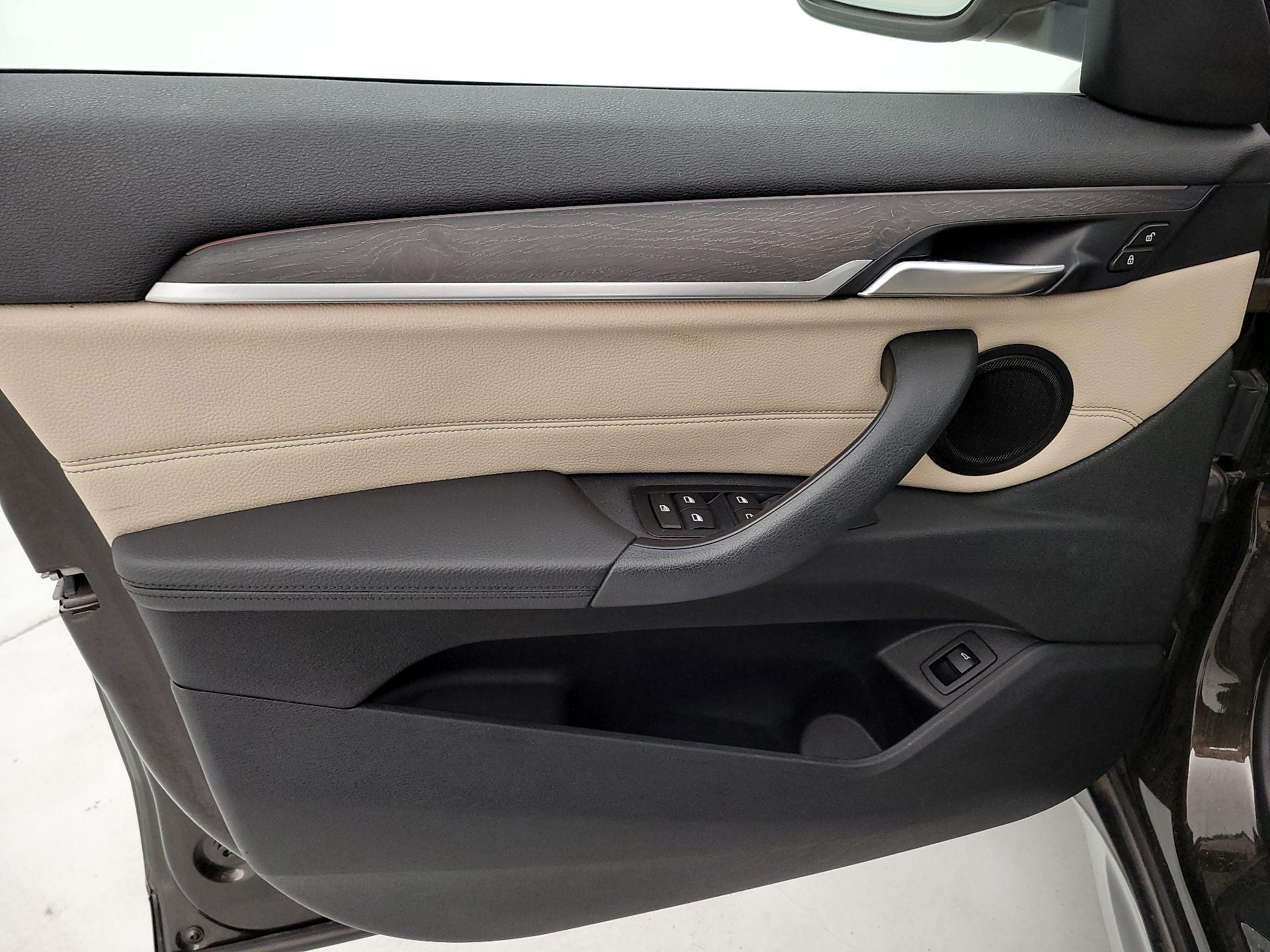 Thumbnail: 2017 BMW X1 - 12