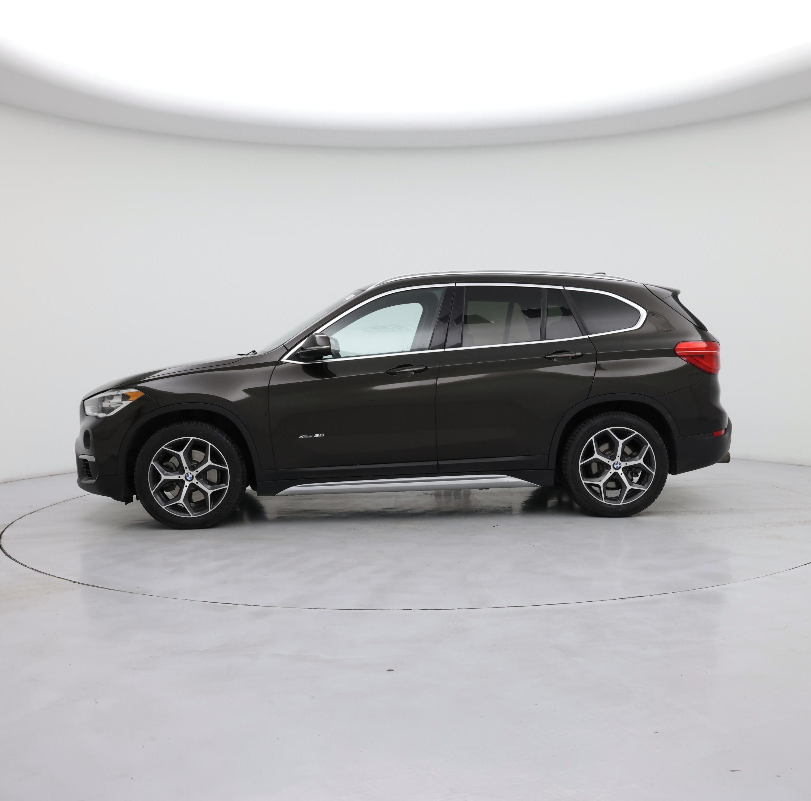 Thumbnail: 2017 BMW X1 - 3