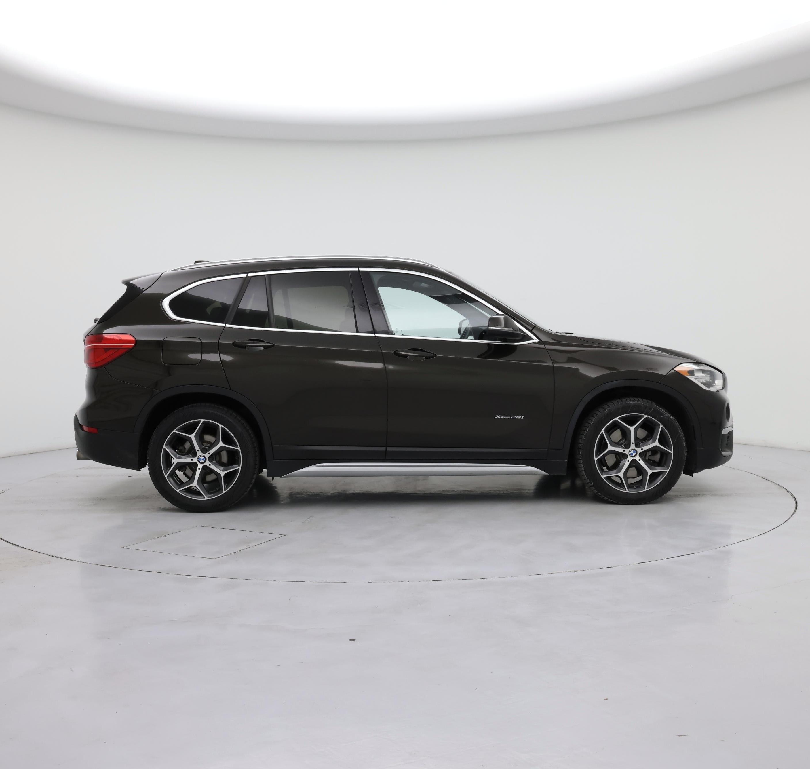 Thumbnail: 2017 BMW X1 - 7