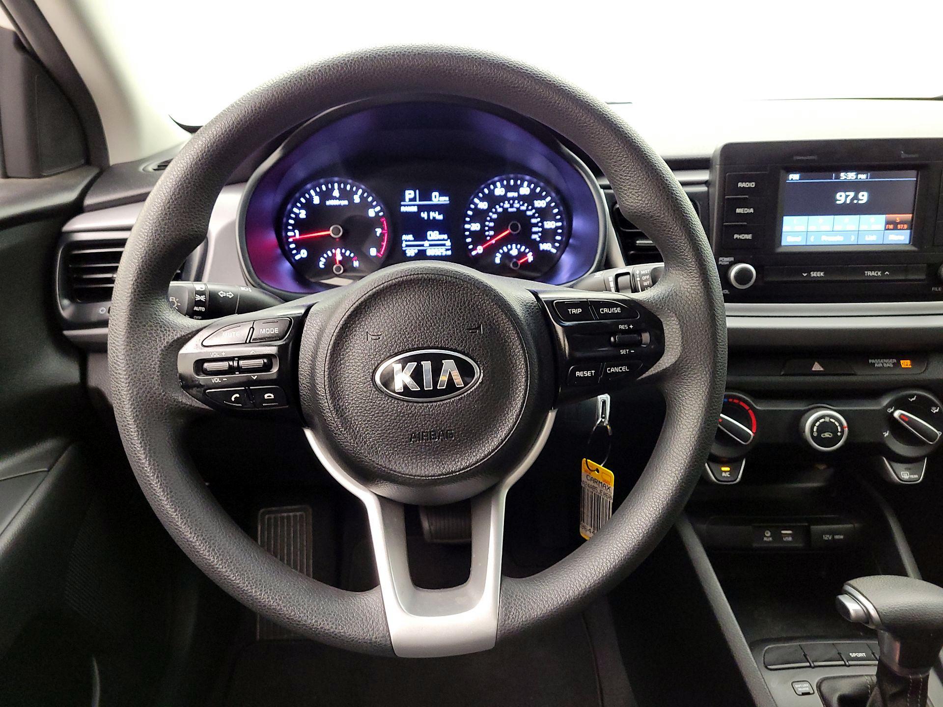 Thumbnail: 2018 Kia Rio - 10