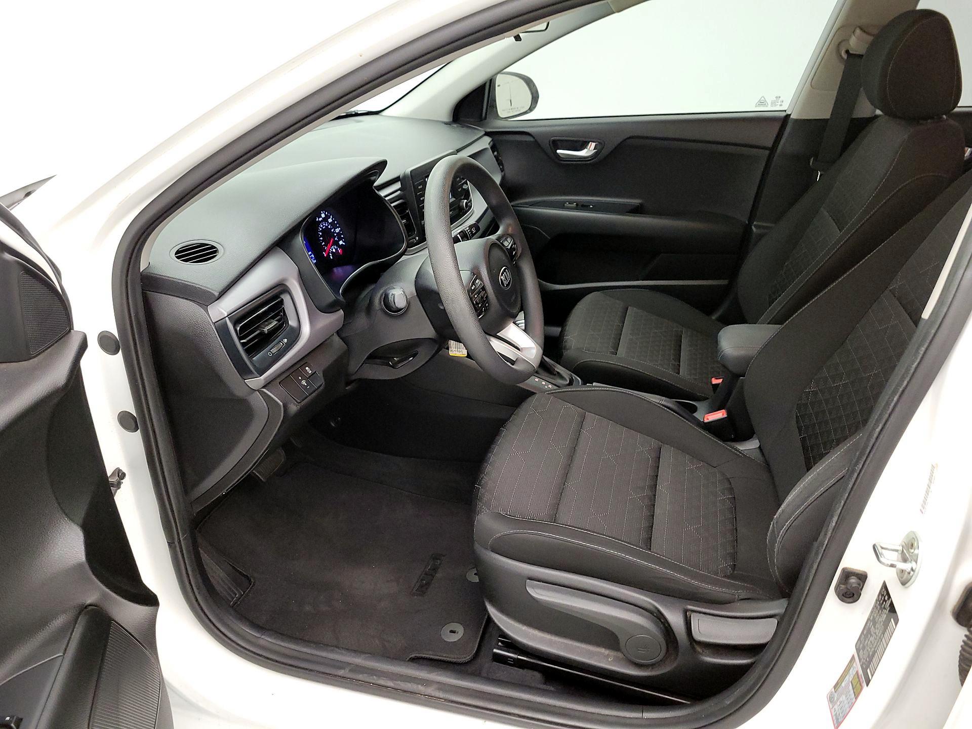 Thumbnail: 2018 Kia Rio - 11