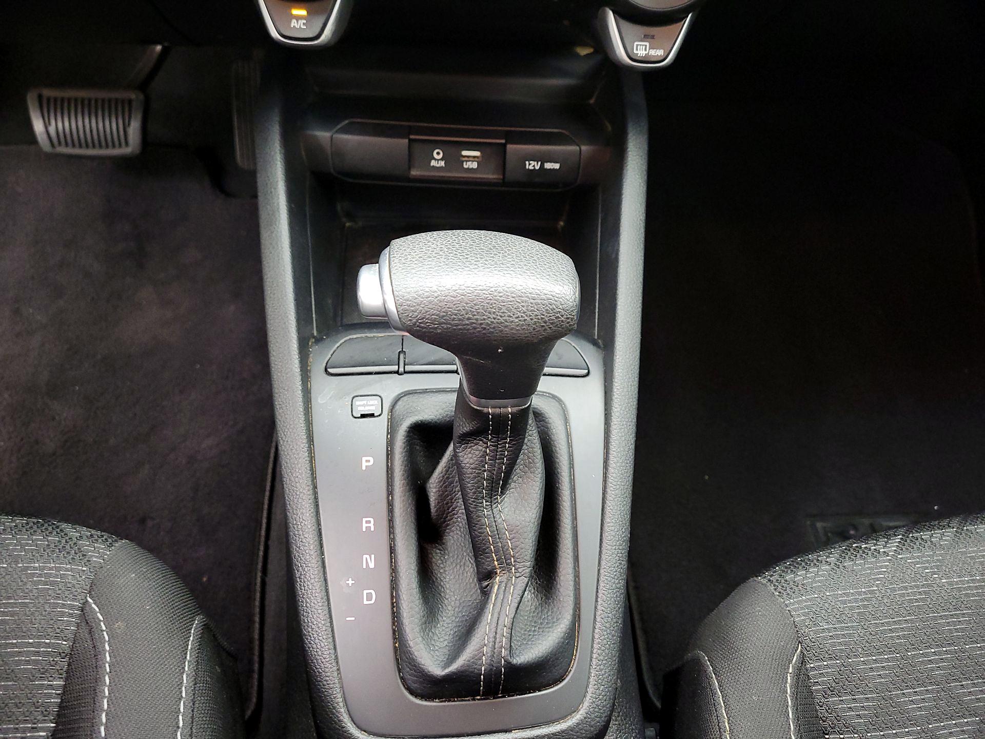 Thumbnail: 2018 Kia Rio - 17