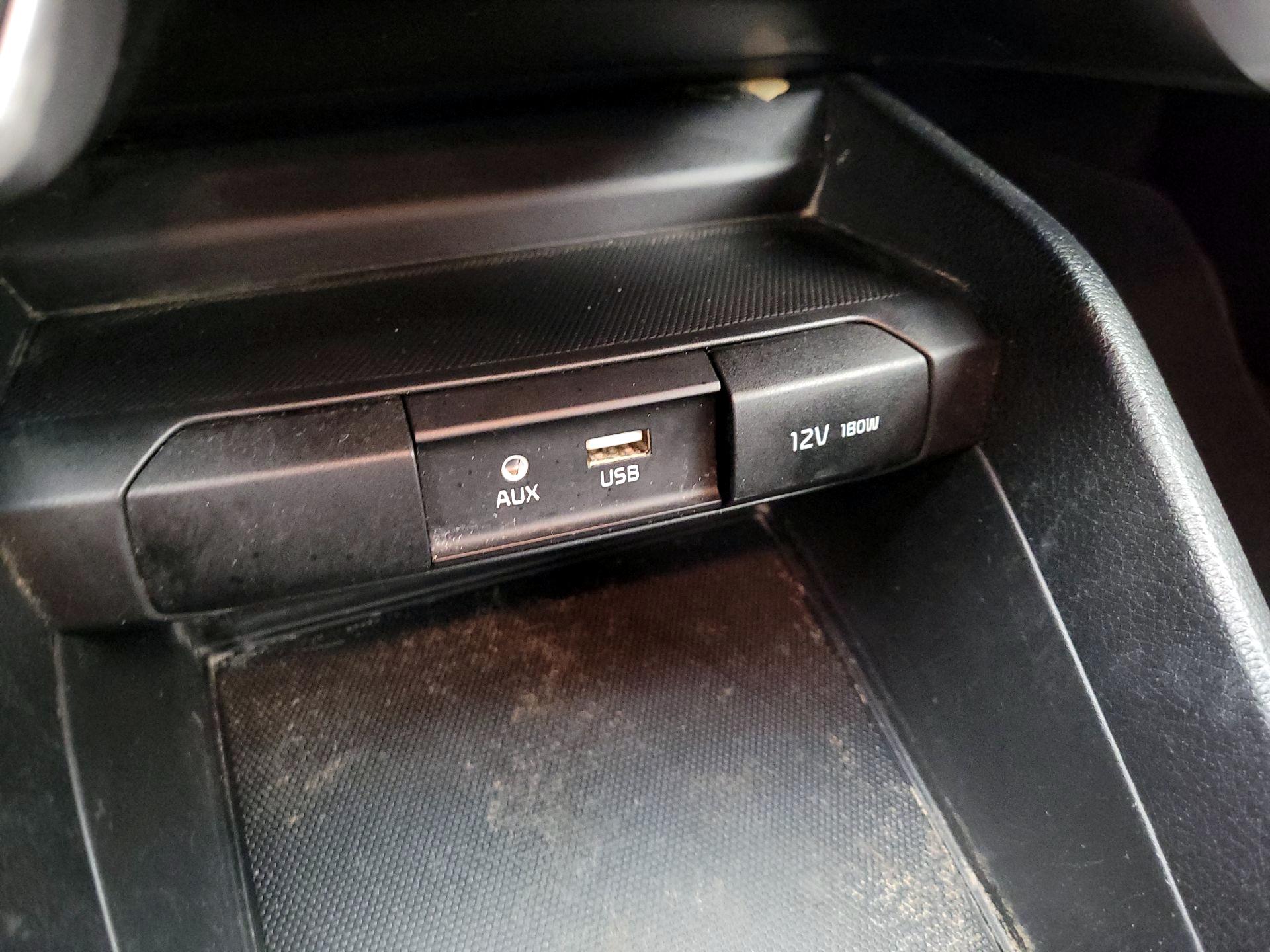 Thumbnail: 2018 Kia Rio - 18