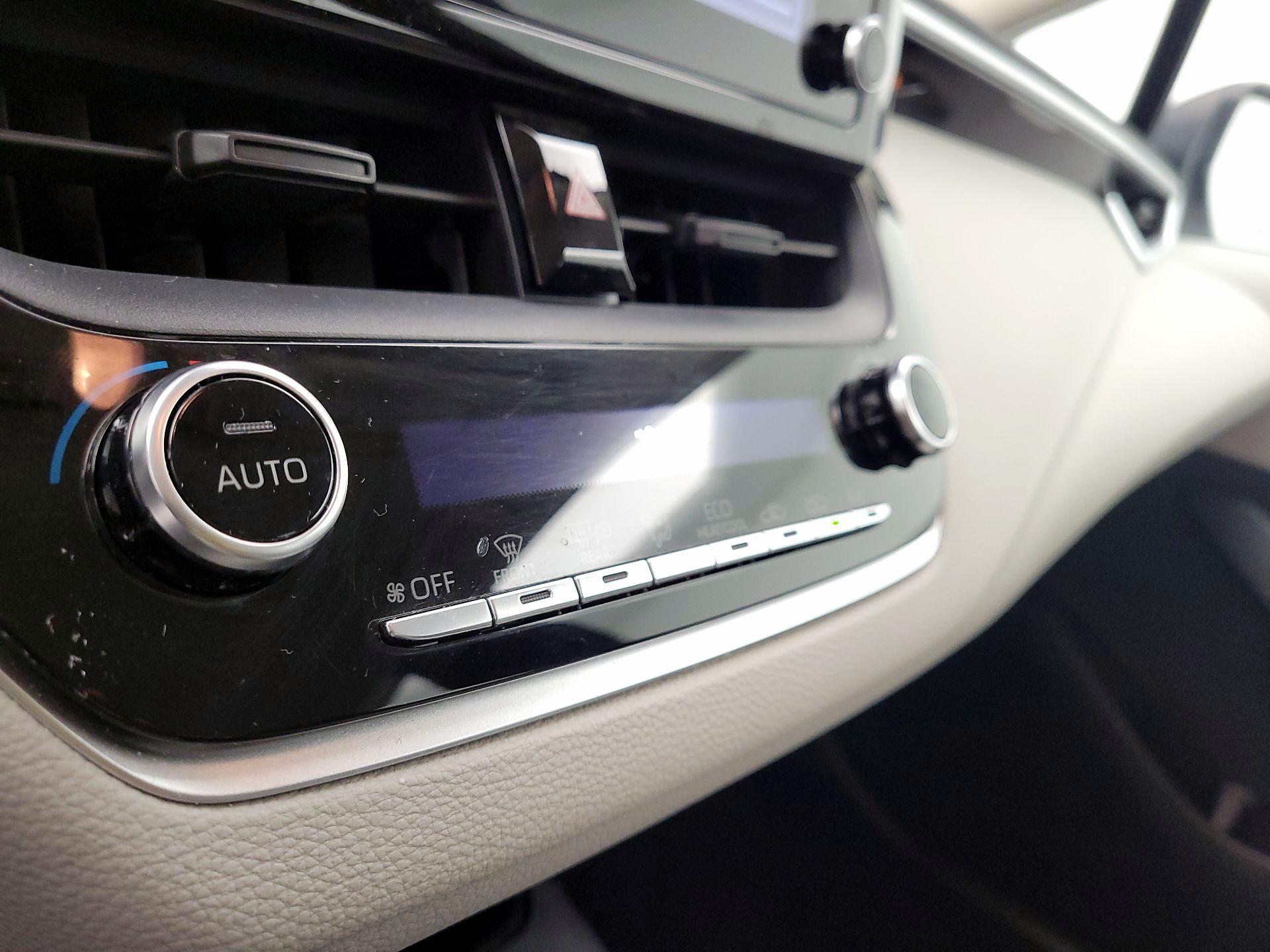 Thumbnail: 2020 Toyota Corolla - 16