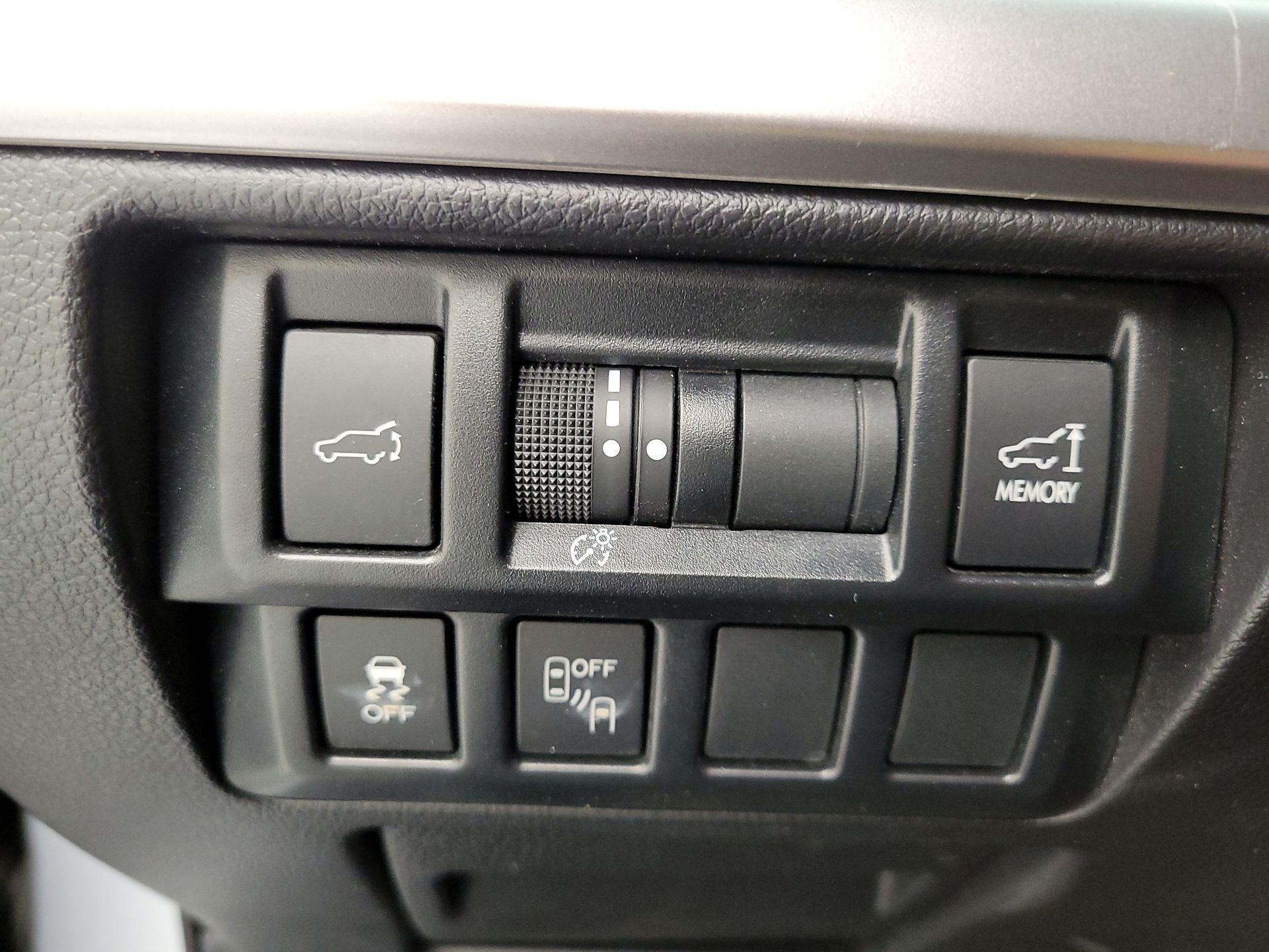 Thumbnail: 2017 Subaru Outback - 13