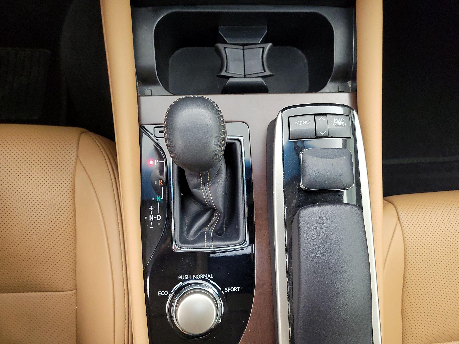 Thumbnail: 2014 Lexus GS - 18