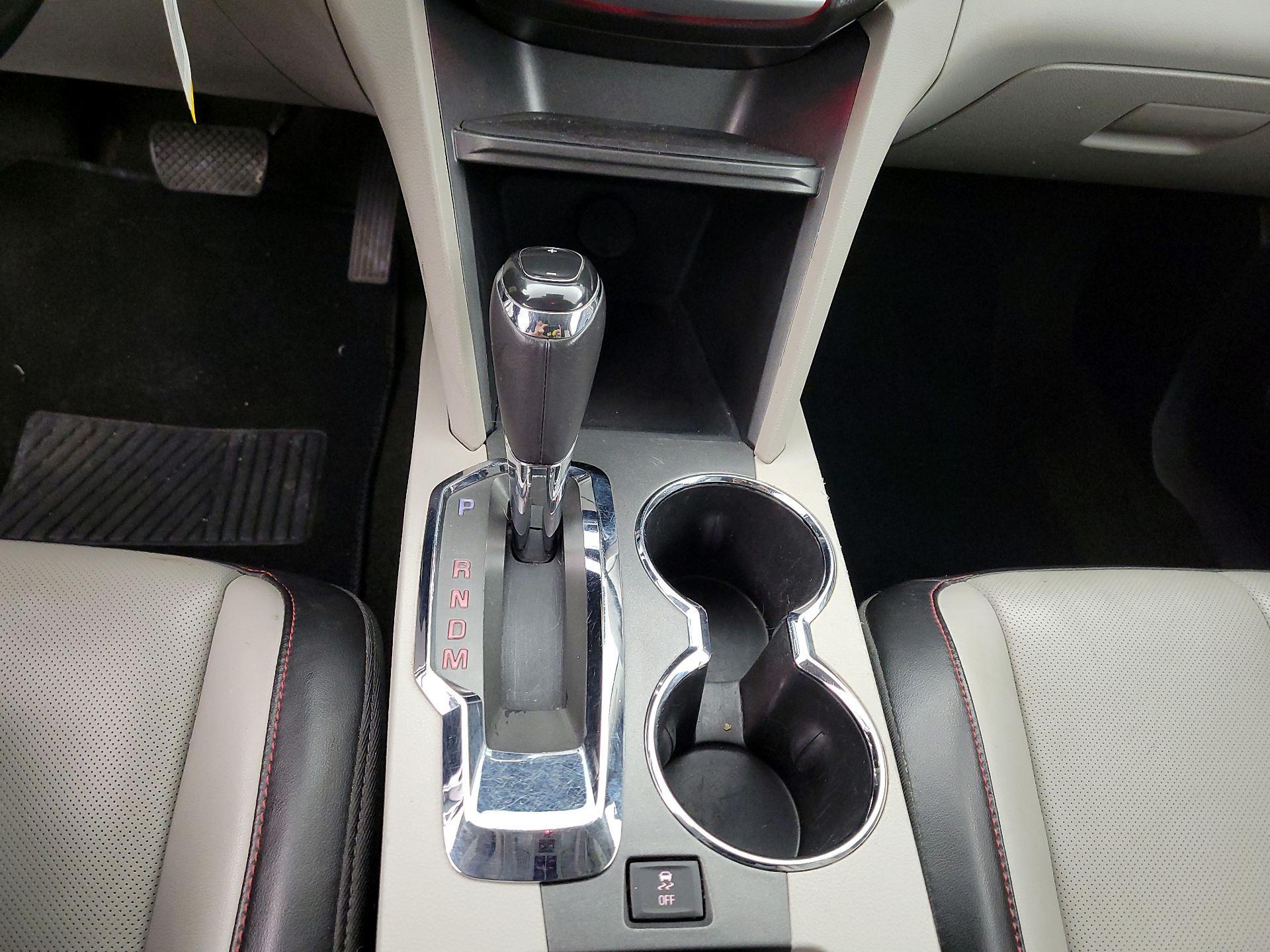 Thumbnail: 2016 GMC Terrain - 17