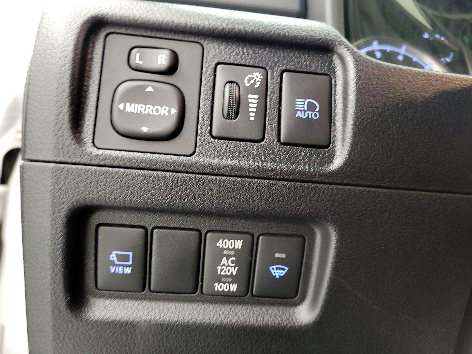 Thumbnail: 2022 Toyota 4Runner - 13