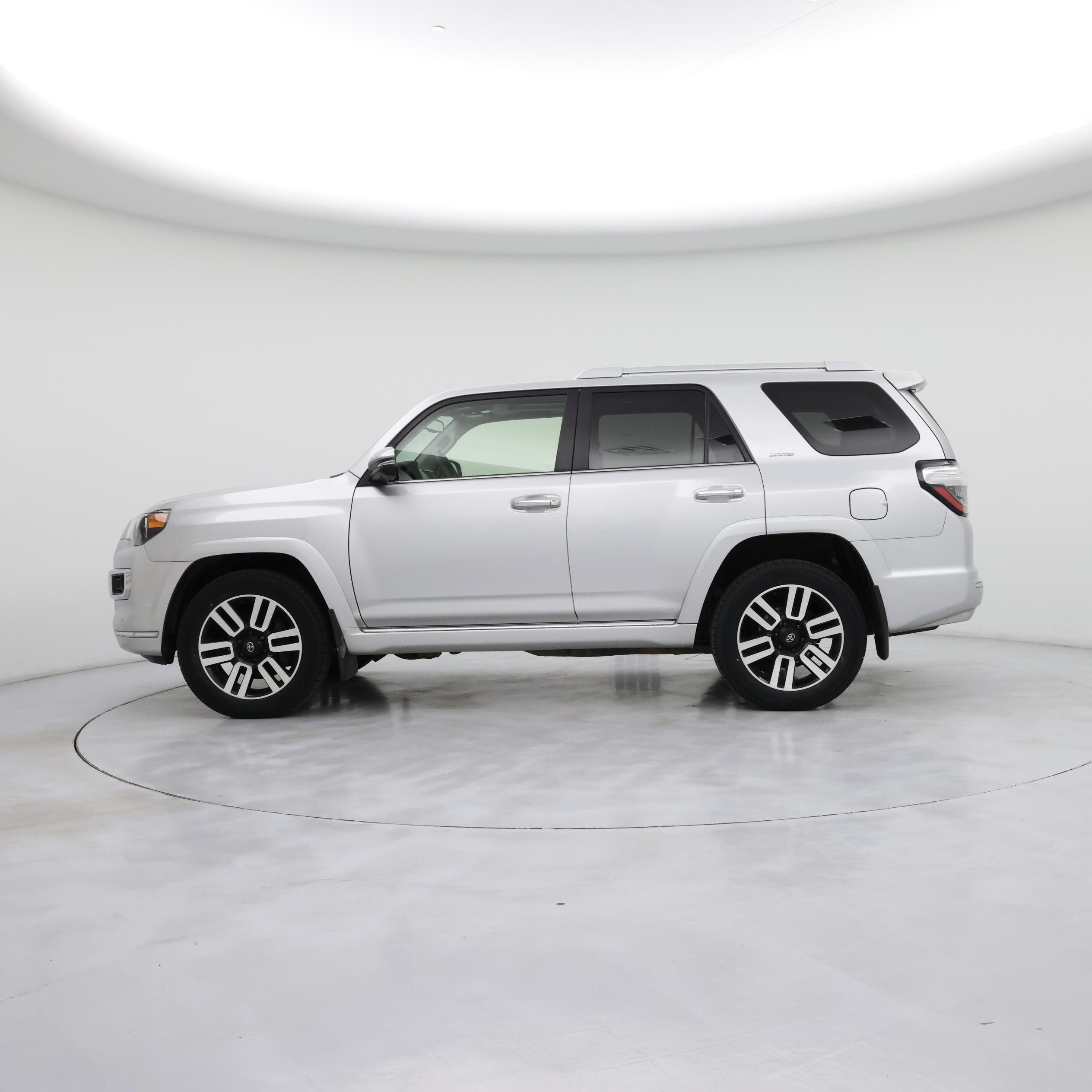 Thumbnail: 2022 Toyota 4Runner - 3