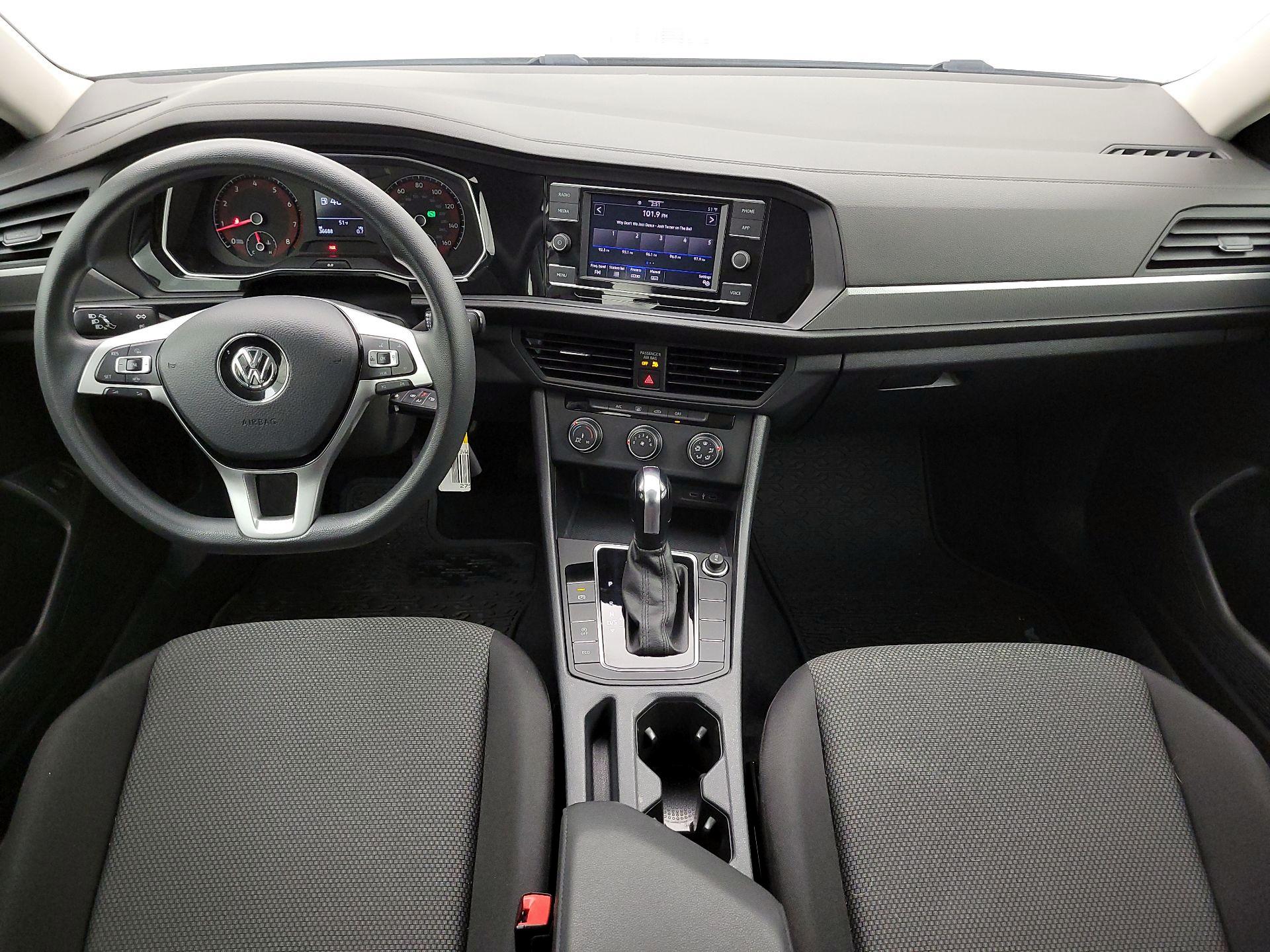 Thumbnail: 2020 Volkswagen Jetta - 9