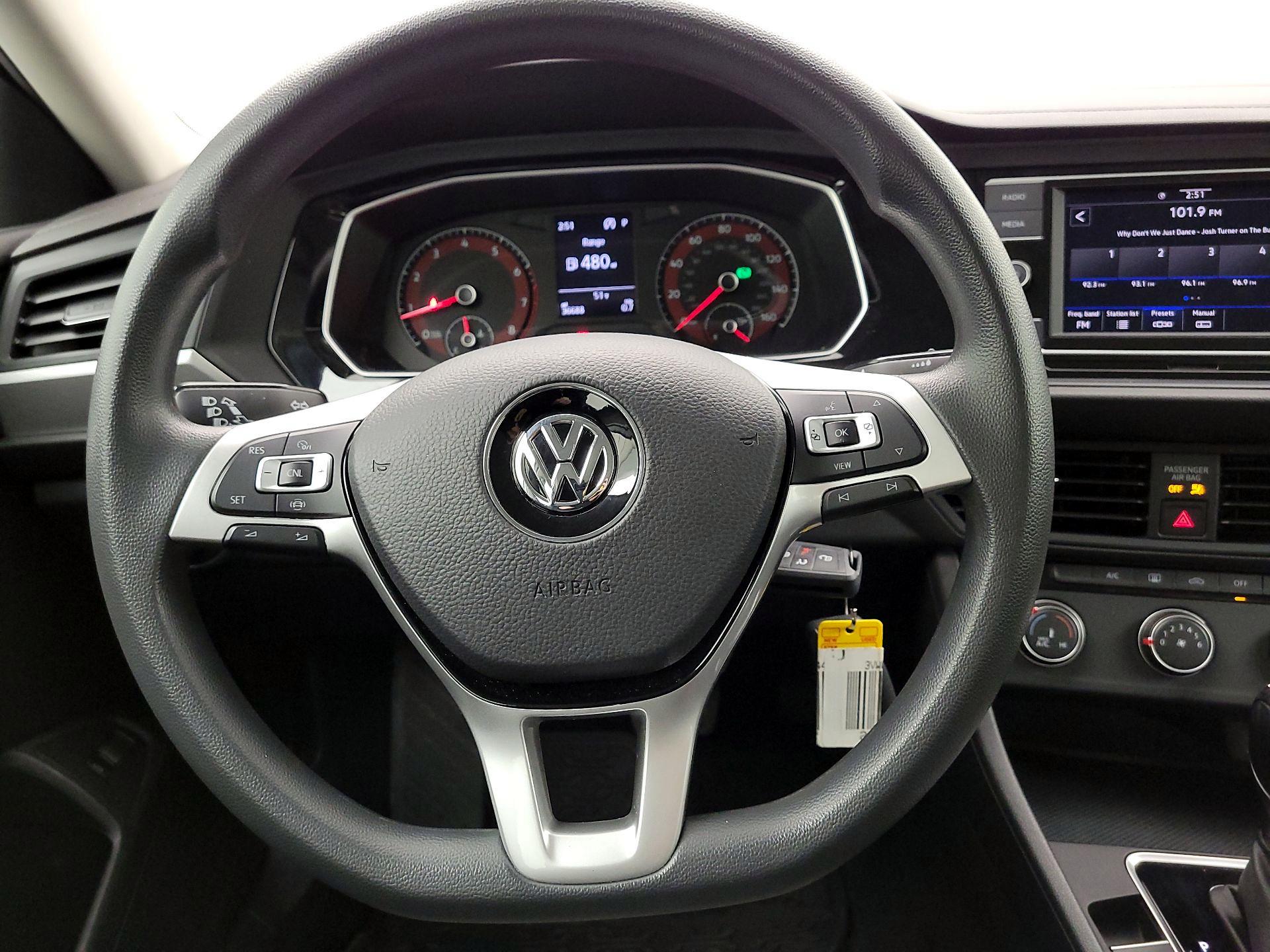 Thumbnail: 2020 Volkswagen Jetta - 10