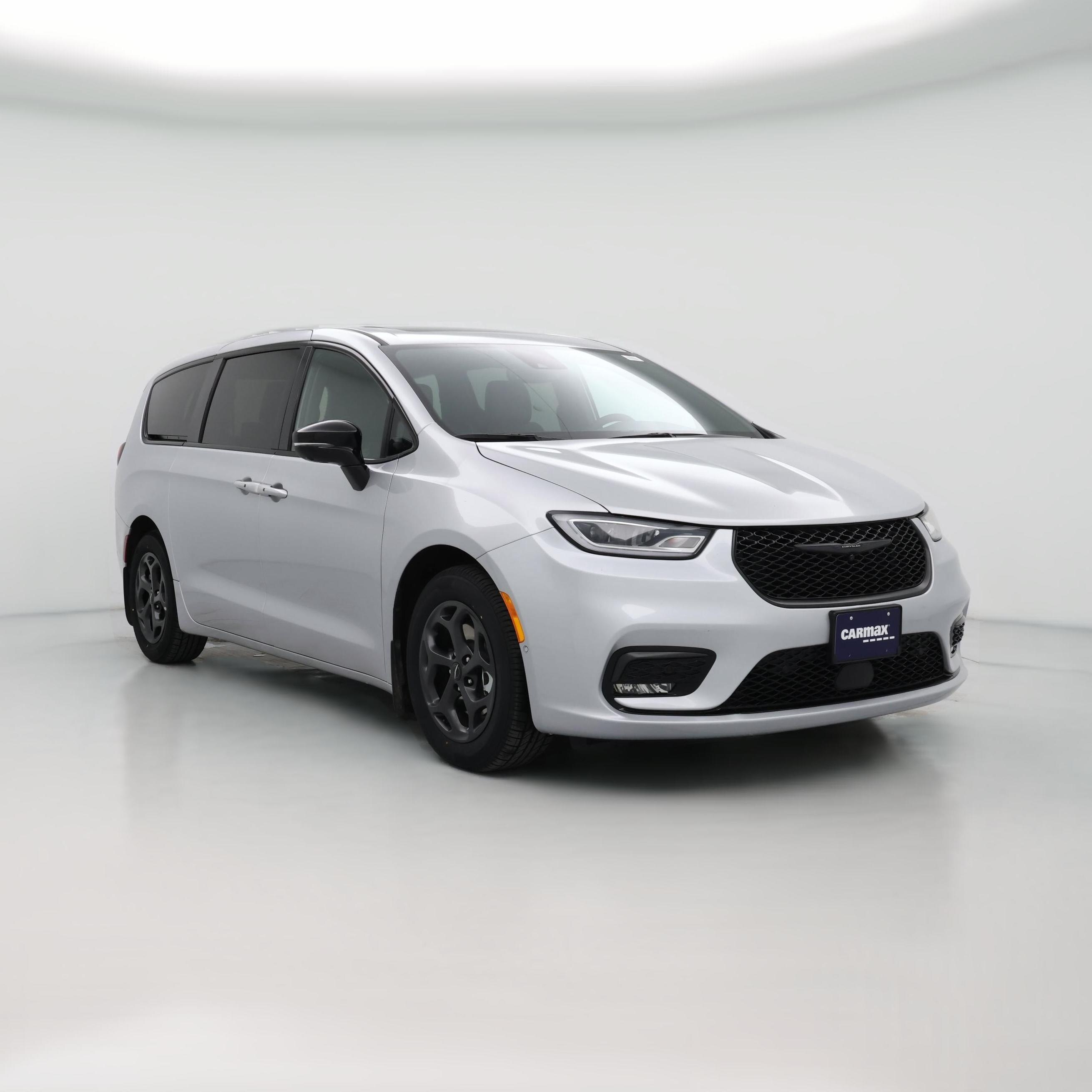 Thumbnail: 2023 Chrysler Pacifica - 1