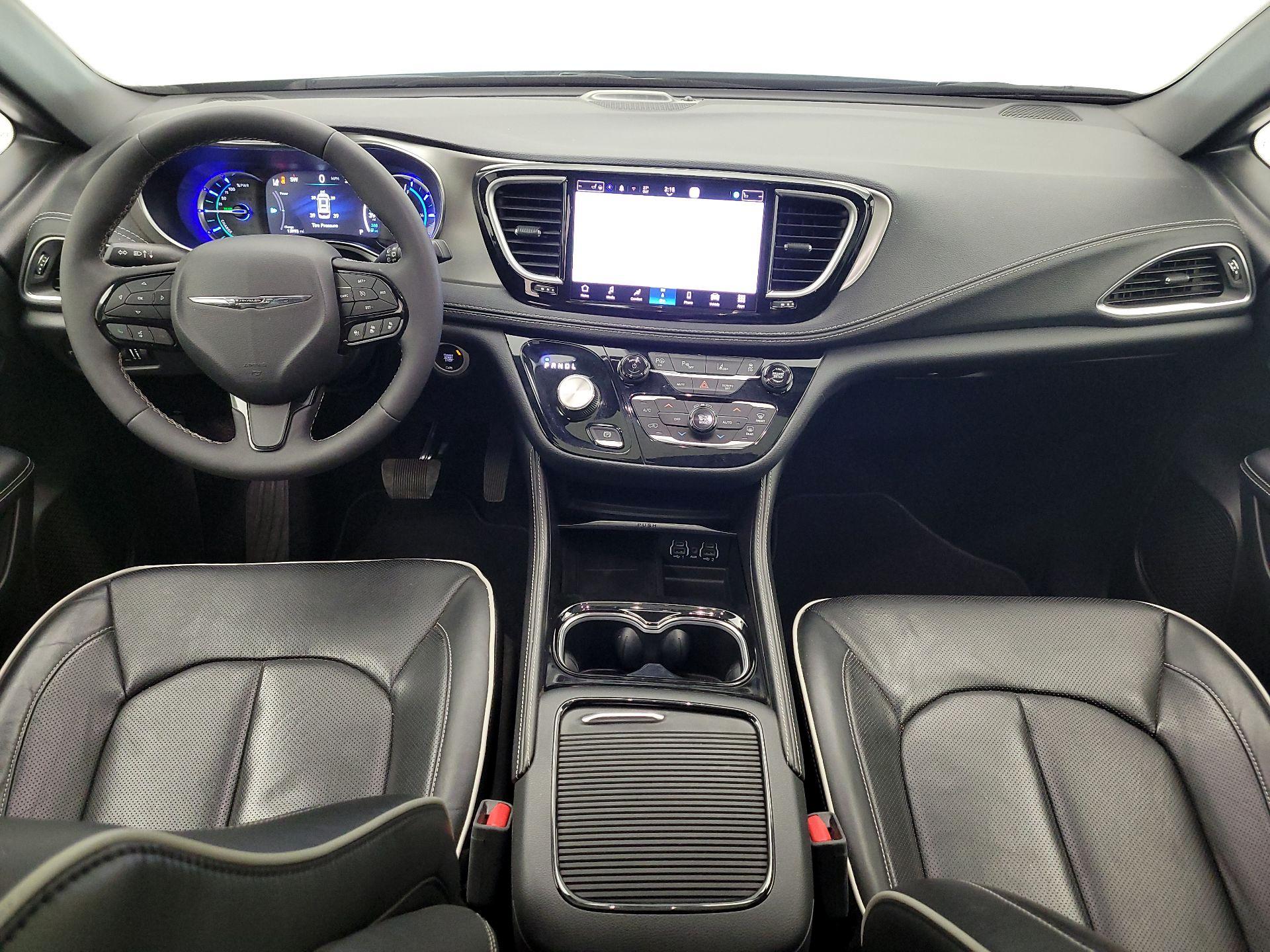 Thumbnail: 2023 Chrysler Pacifica - 9