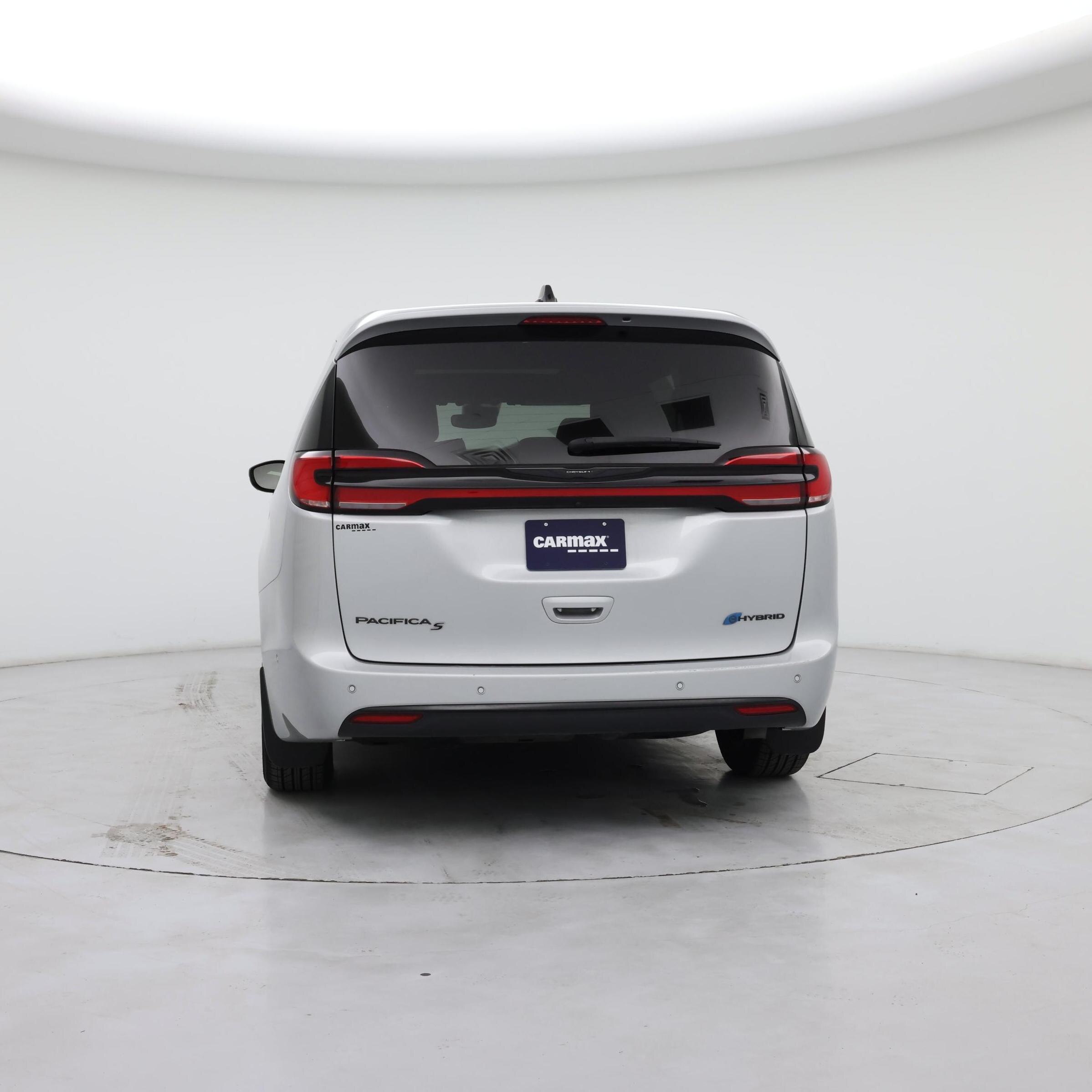 Thumbnail: 2023 Chrysler Pacifica - 6