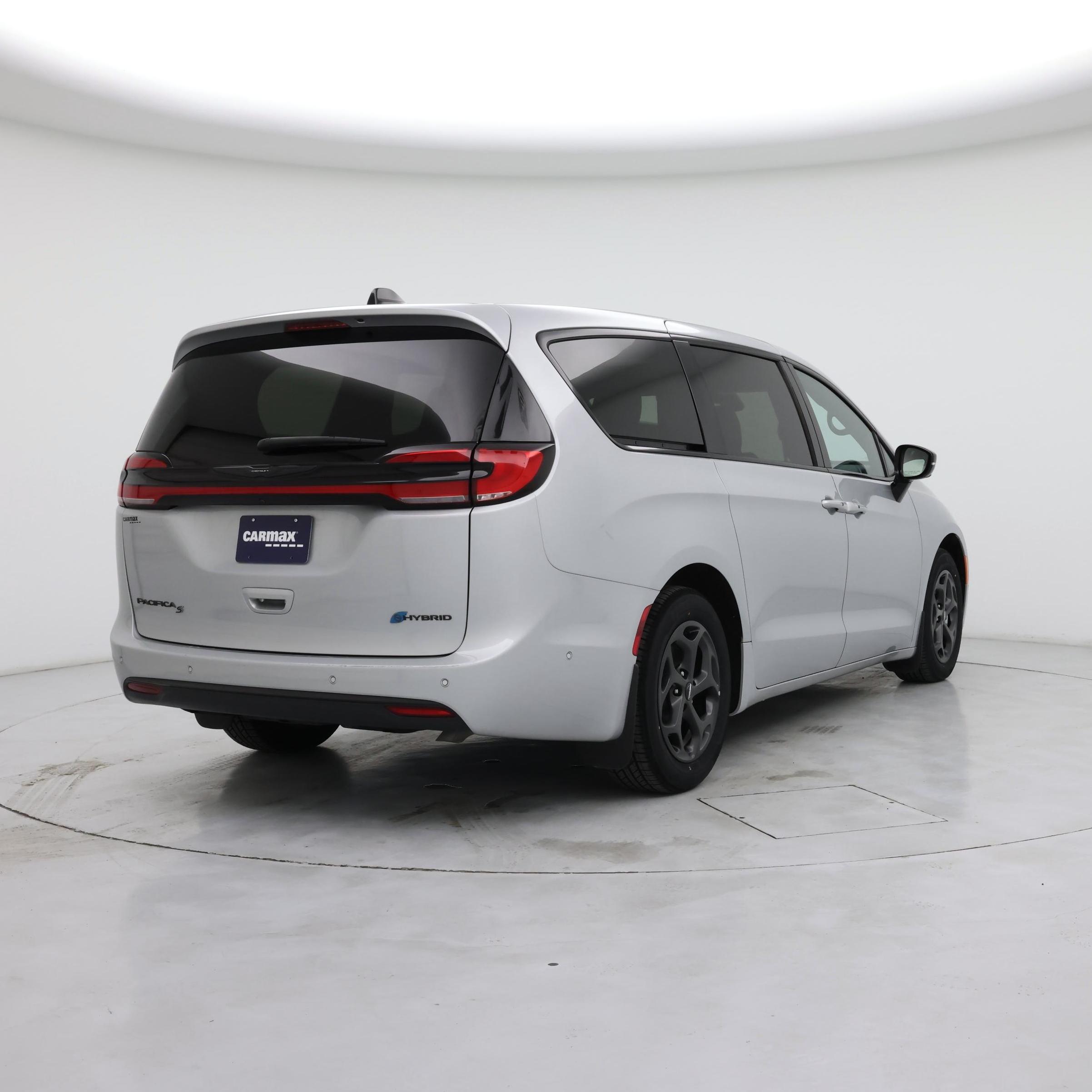 Thumbnail: 2023 Chrysler Pacifica - 8