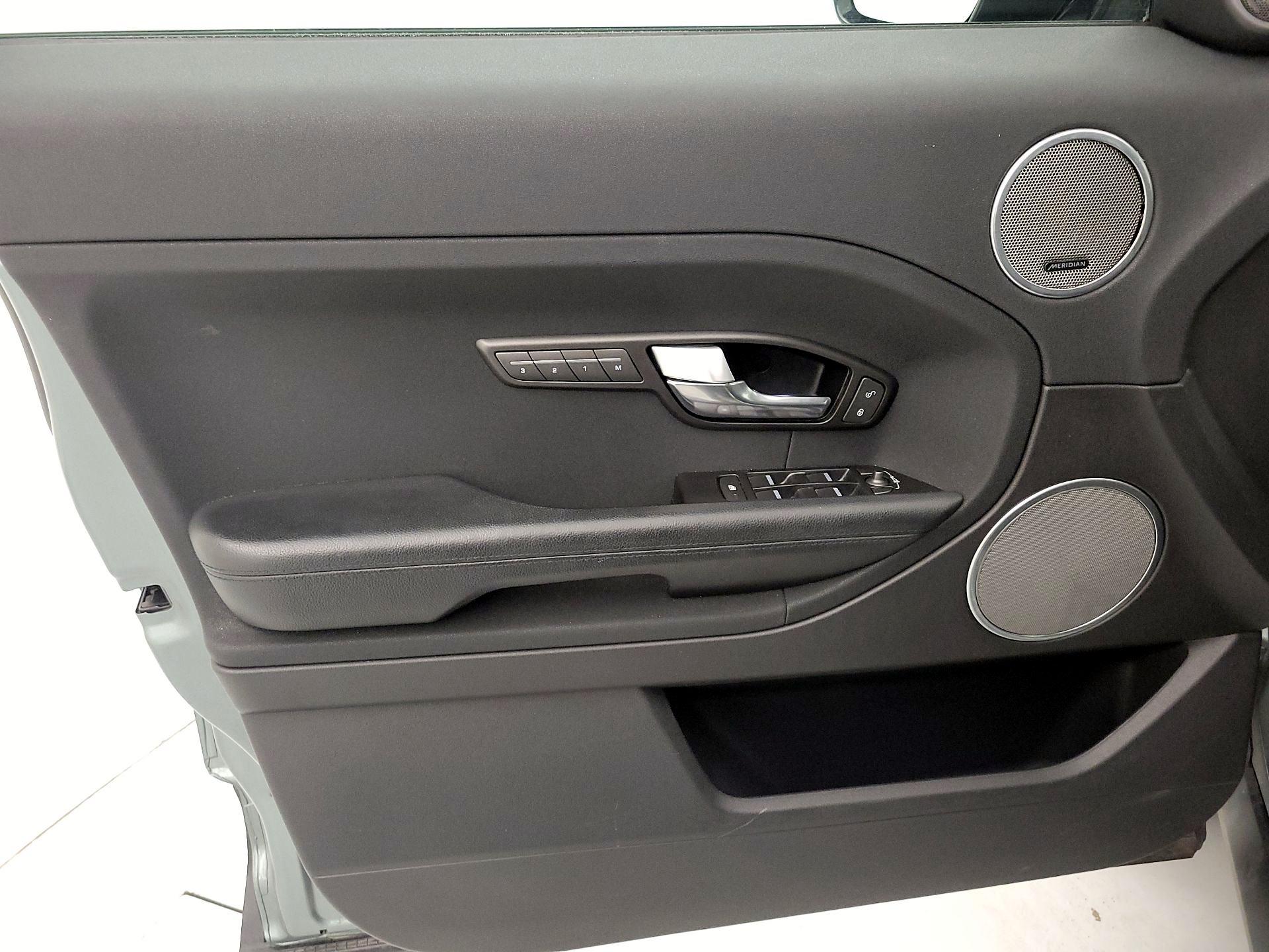 Thumbnail: 2015 Land Rover Range Rover Evoque - 12