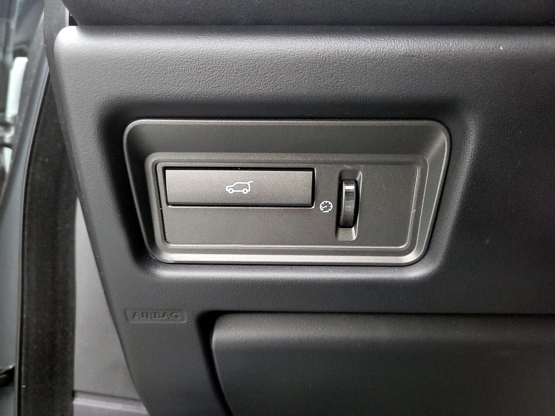 Thumbnail: 2015 Land Rover Range Rover Evoque - 13