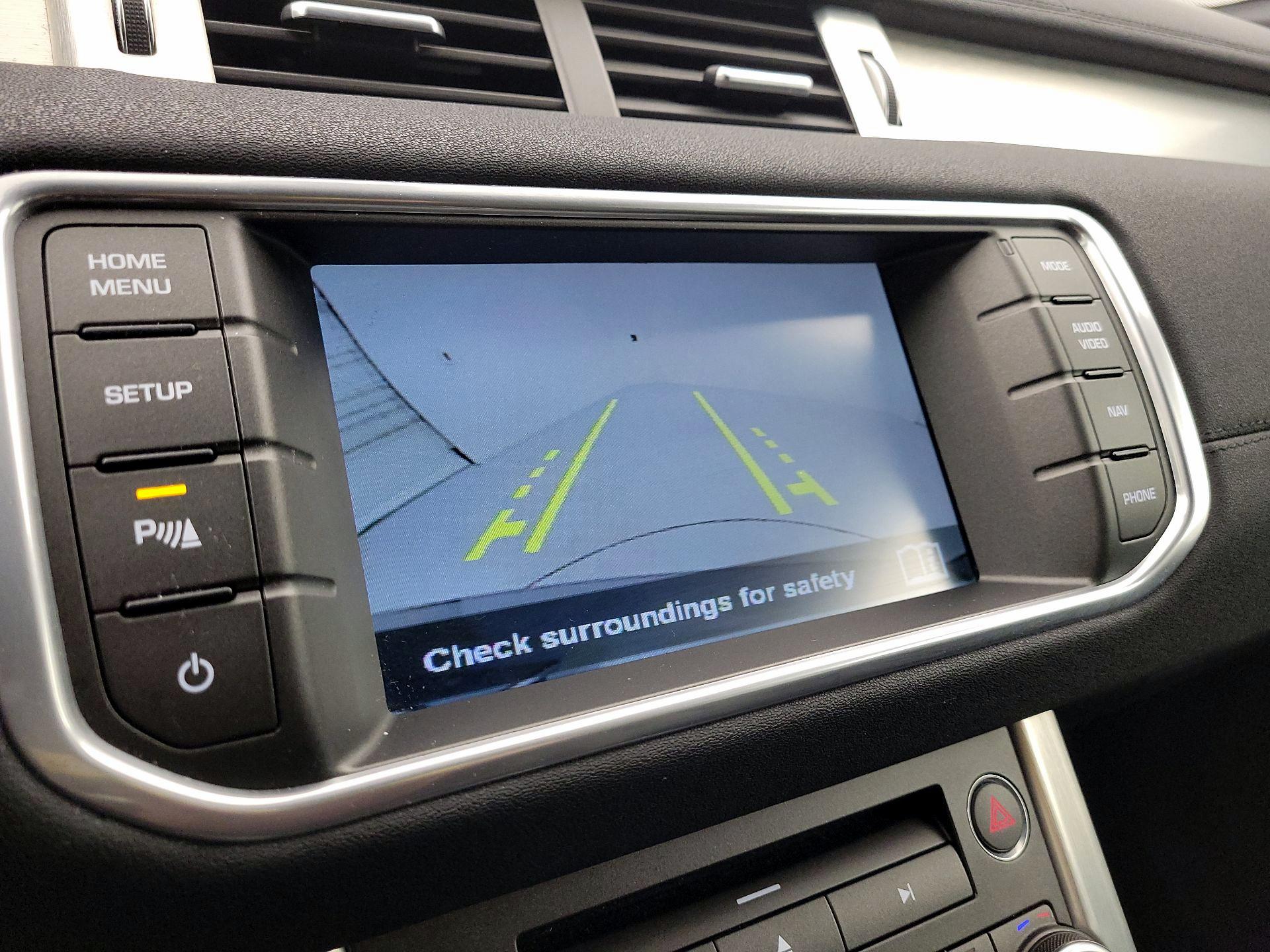 Thumbnail: 2015 Land Rover Range Rover Evoque - 15