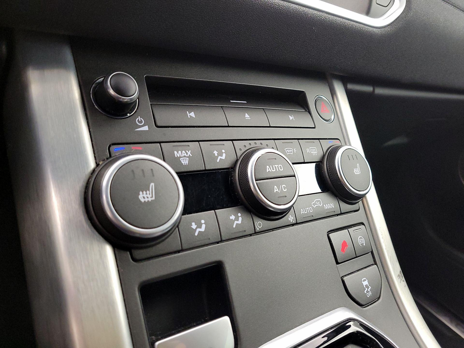 Thumbnail: 2015 Land Rover Range Rover Evoque - 17