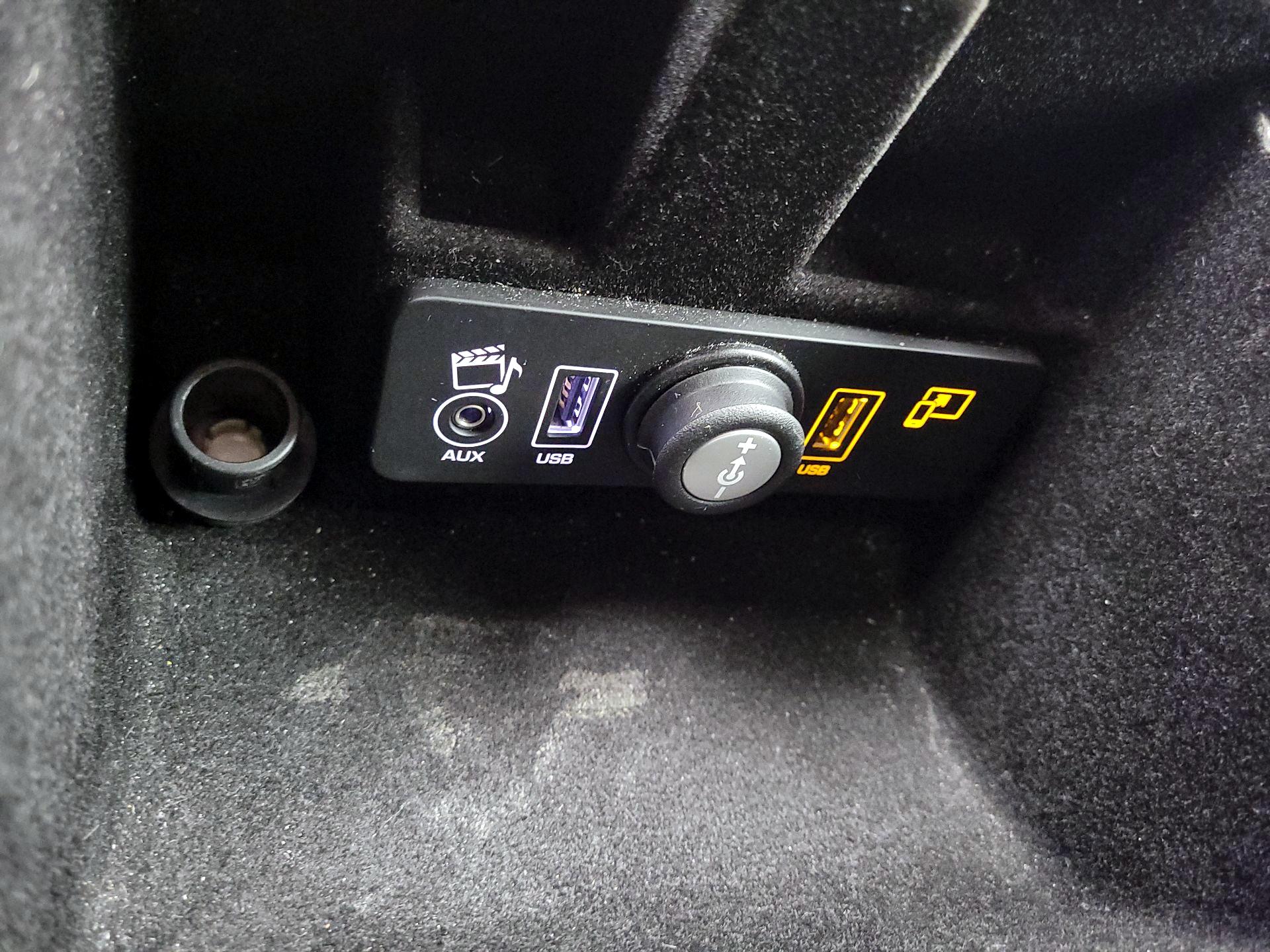 Thumbnail: 2015 Land Rover Range Rover Evoque - 19