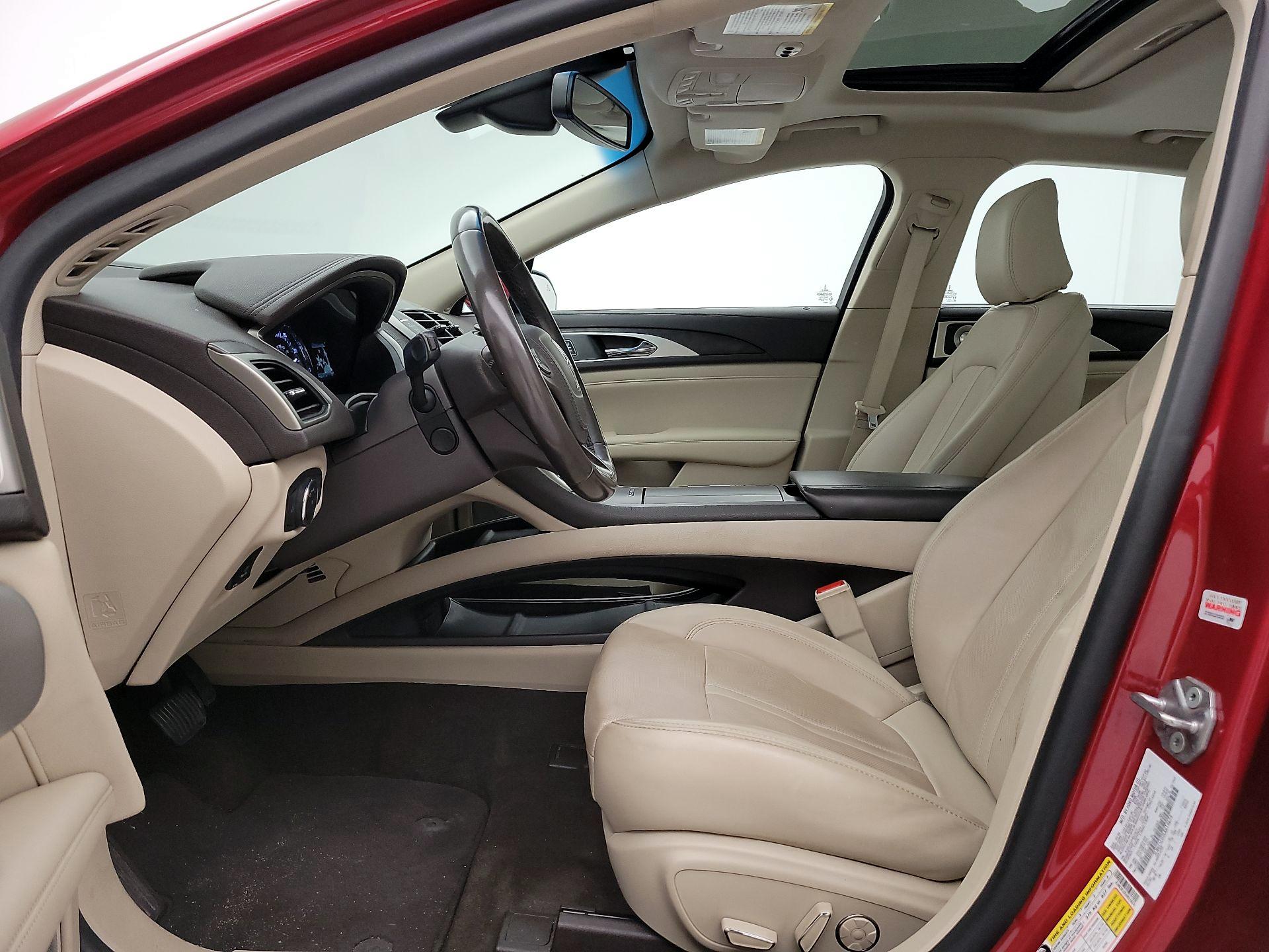 Thumbnail: 2020 Lincoln MKZ - 11