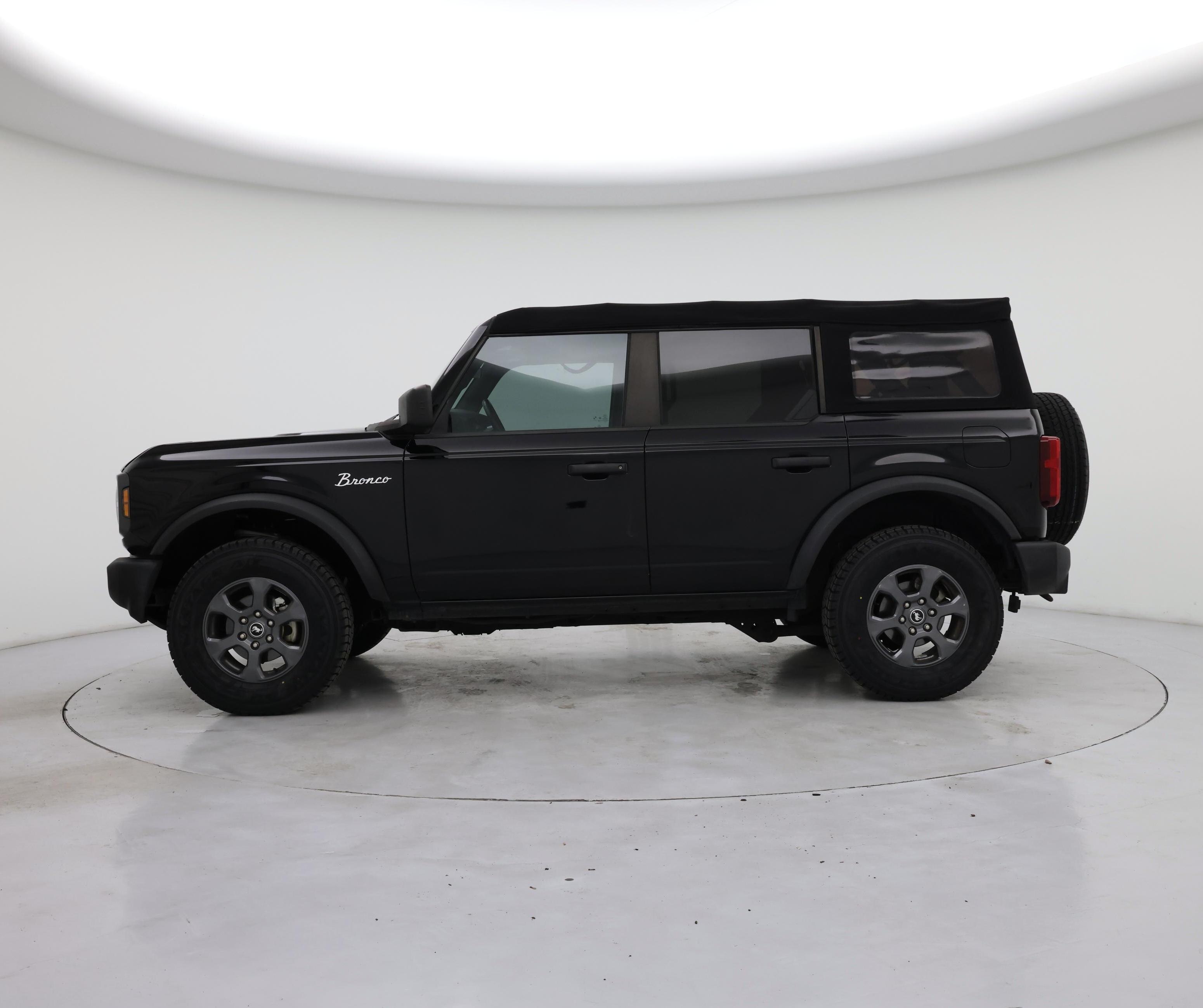 Thumbnail: 2022 Ford Bronco - 3