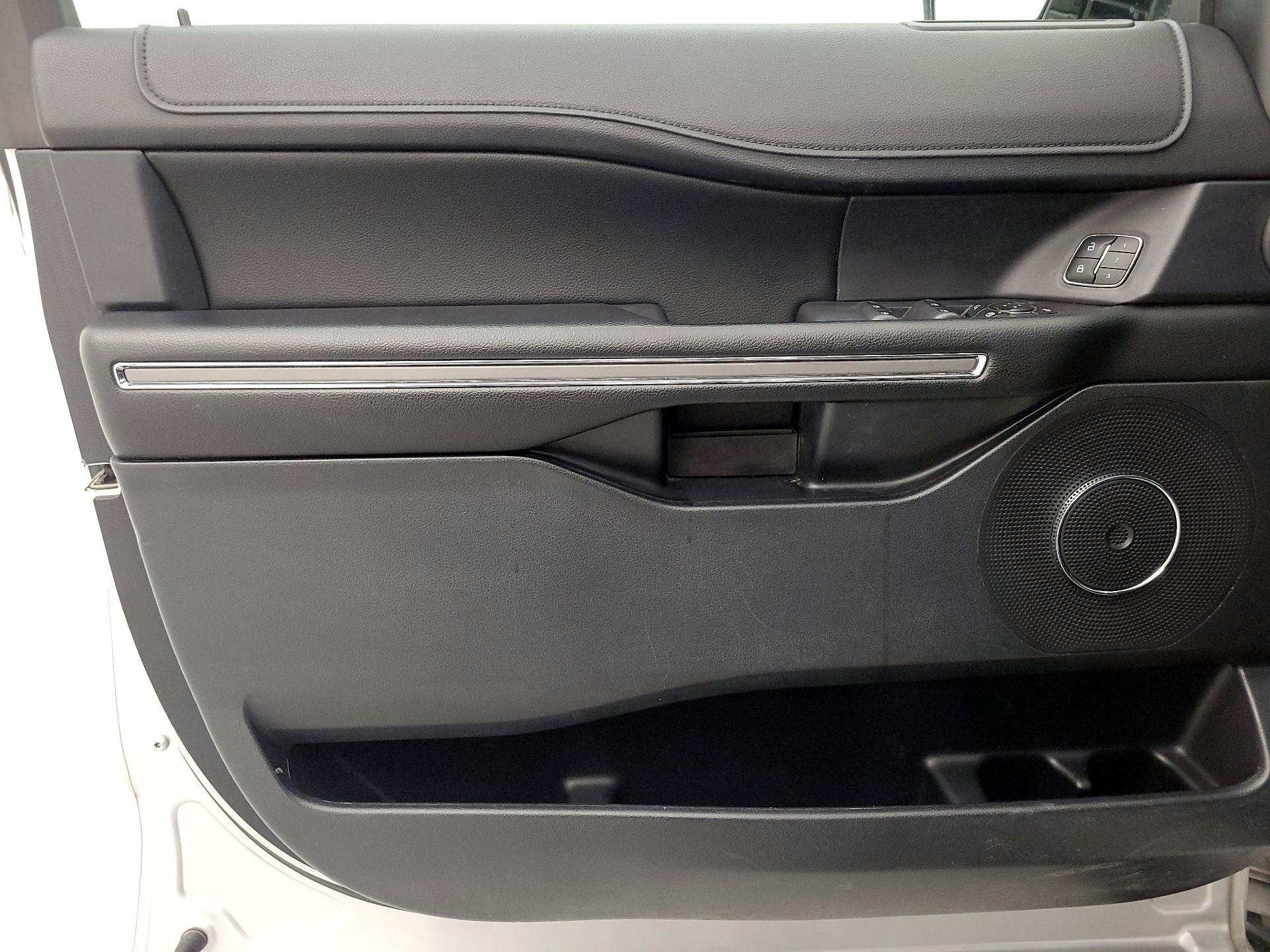 Thumbnail: 2018 Ford Expedition - 12