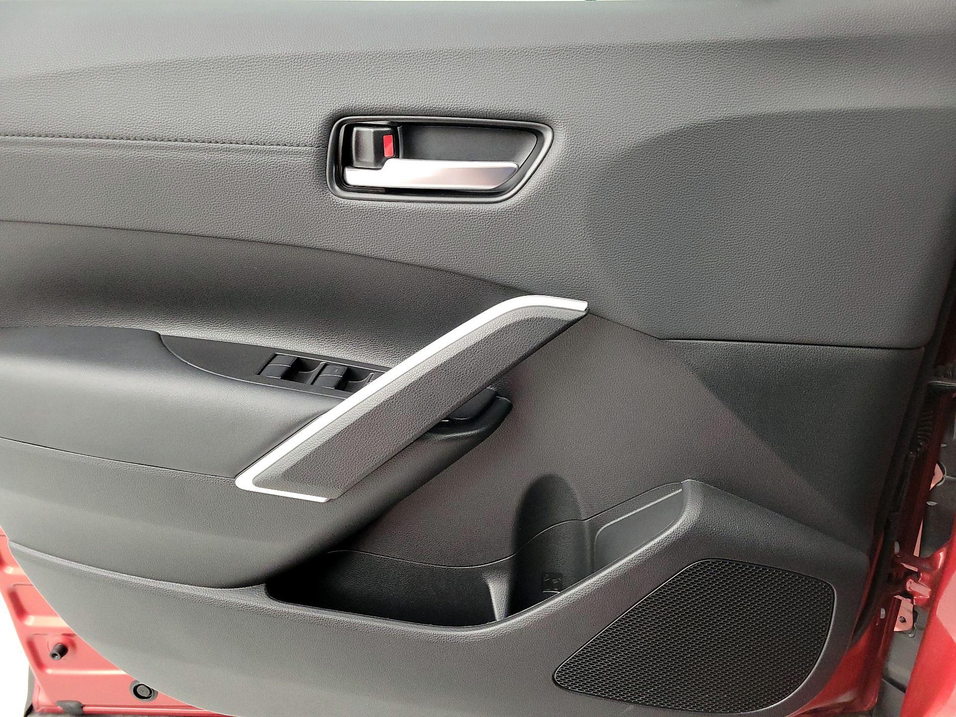 Thumbnail: 2025 Toyota Corolla Cross - 12