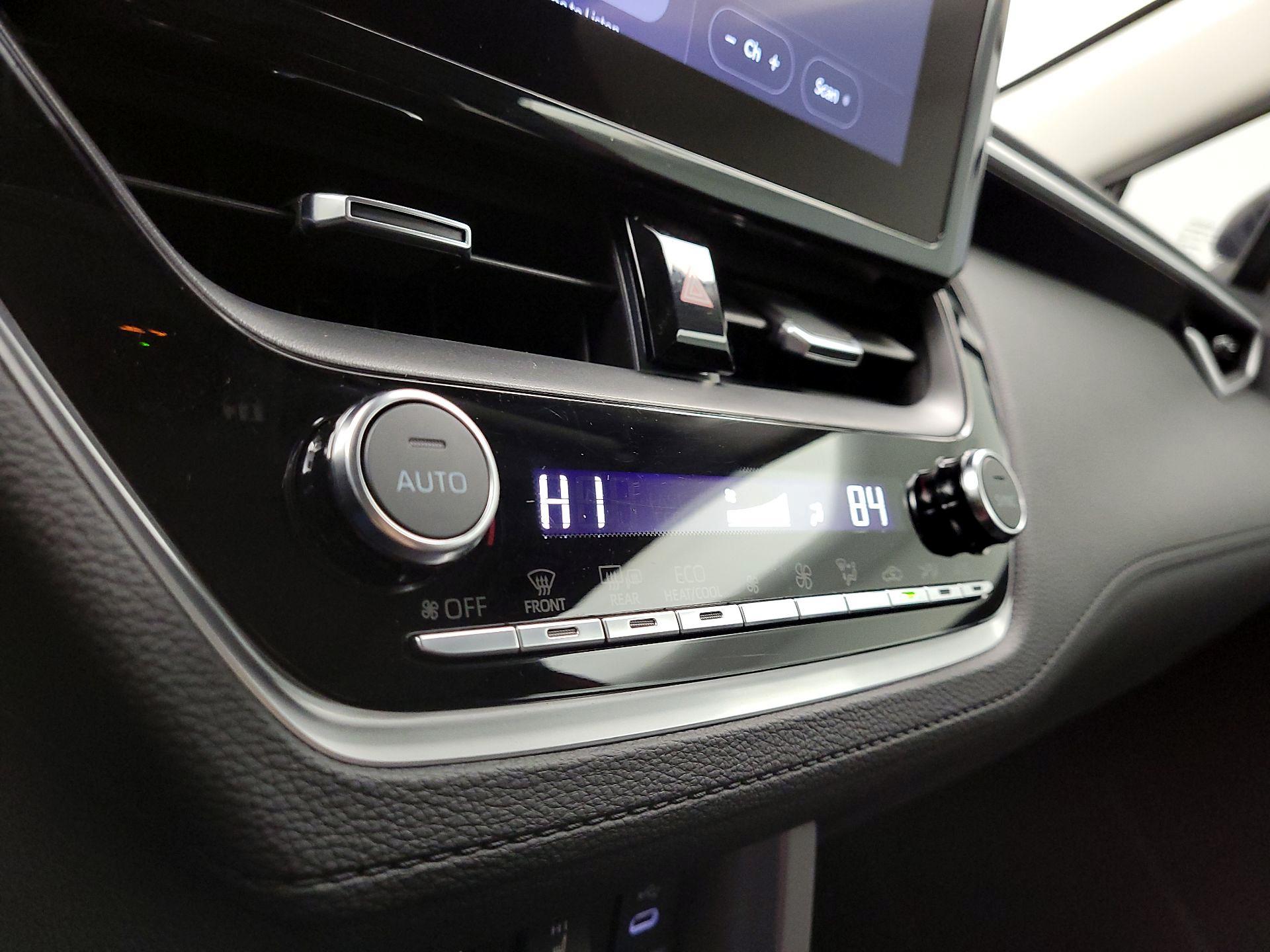 Thumbnail: 2025 Toyota Corolla Cross - 16