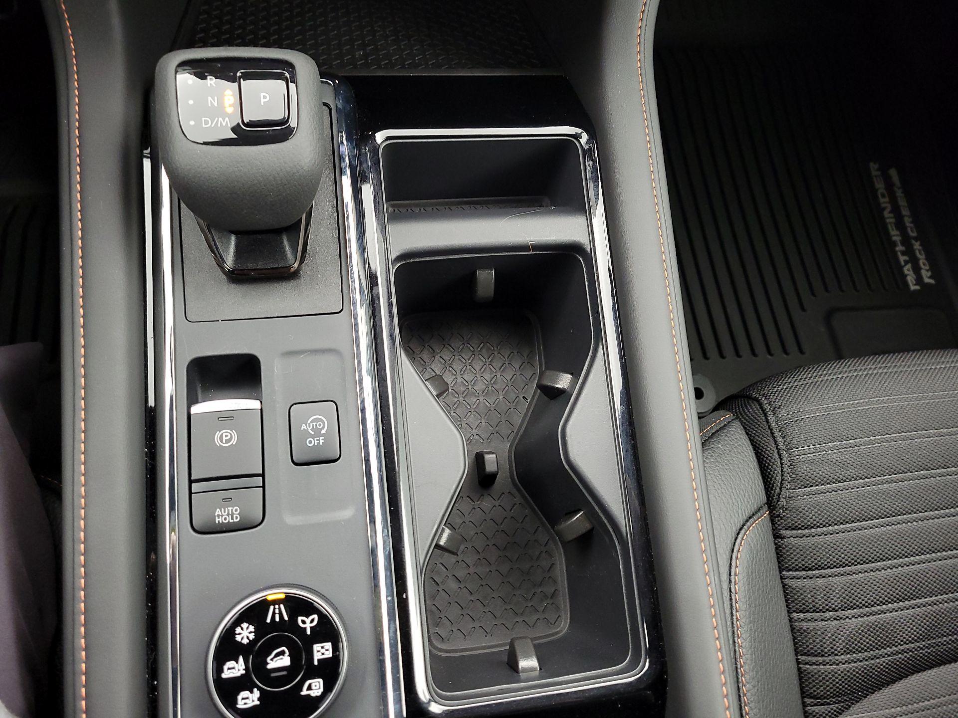 Thumbnail: 2025 Nissan Pathfinder - 17