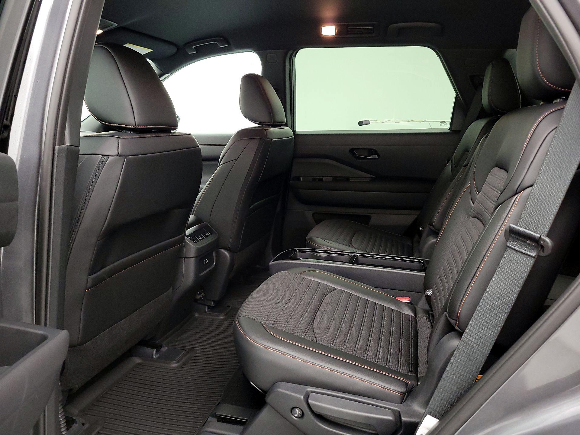 Thumbnail: 2025 Nissan Pathfinder - 19