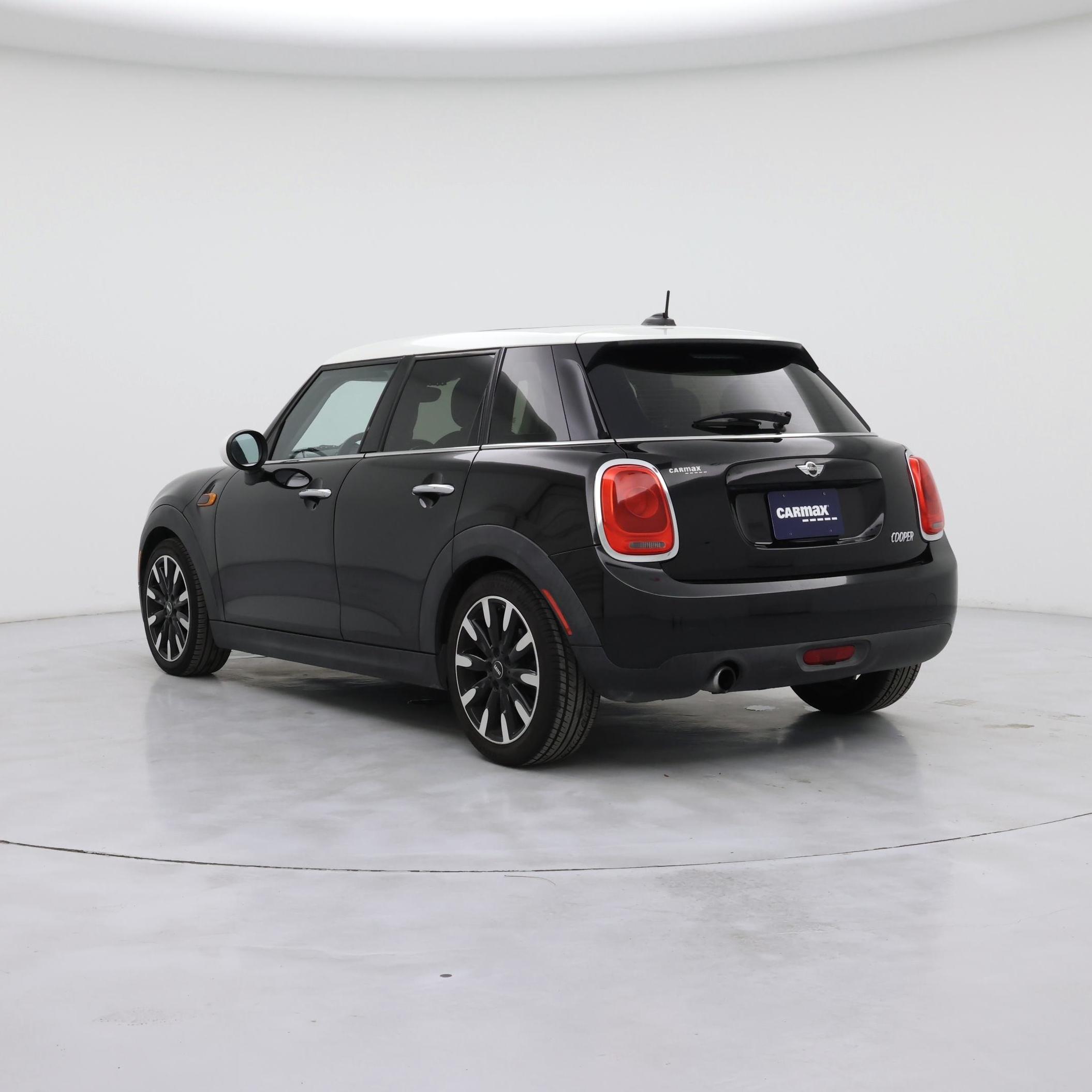 Thumbnail: 2016 MINI Cooper Hardtop - 2