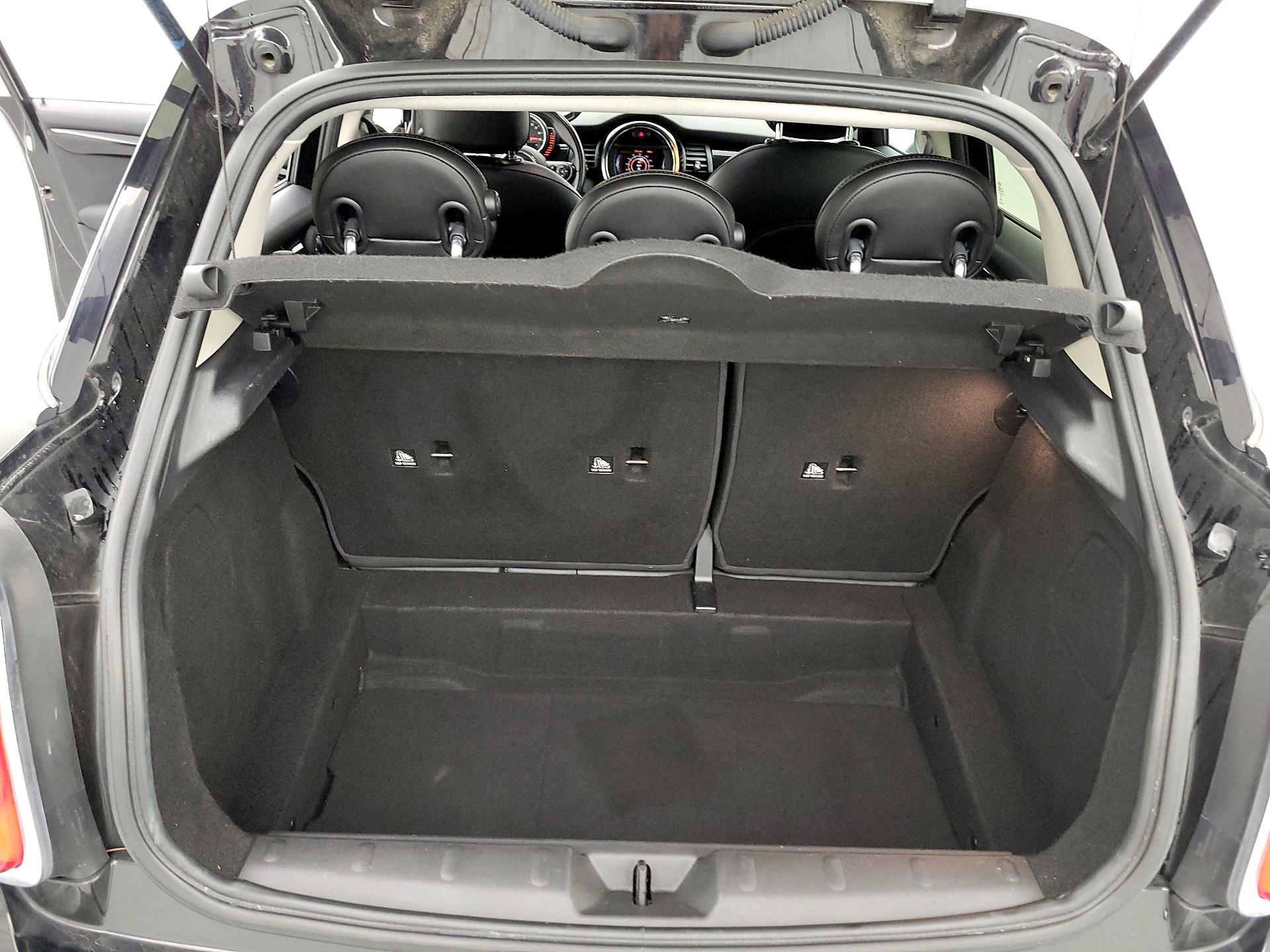 Thumbnail: 2016 MINI Cooper Hardtop - 20