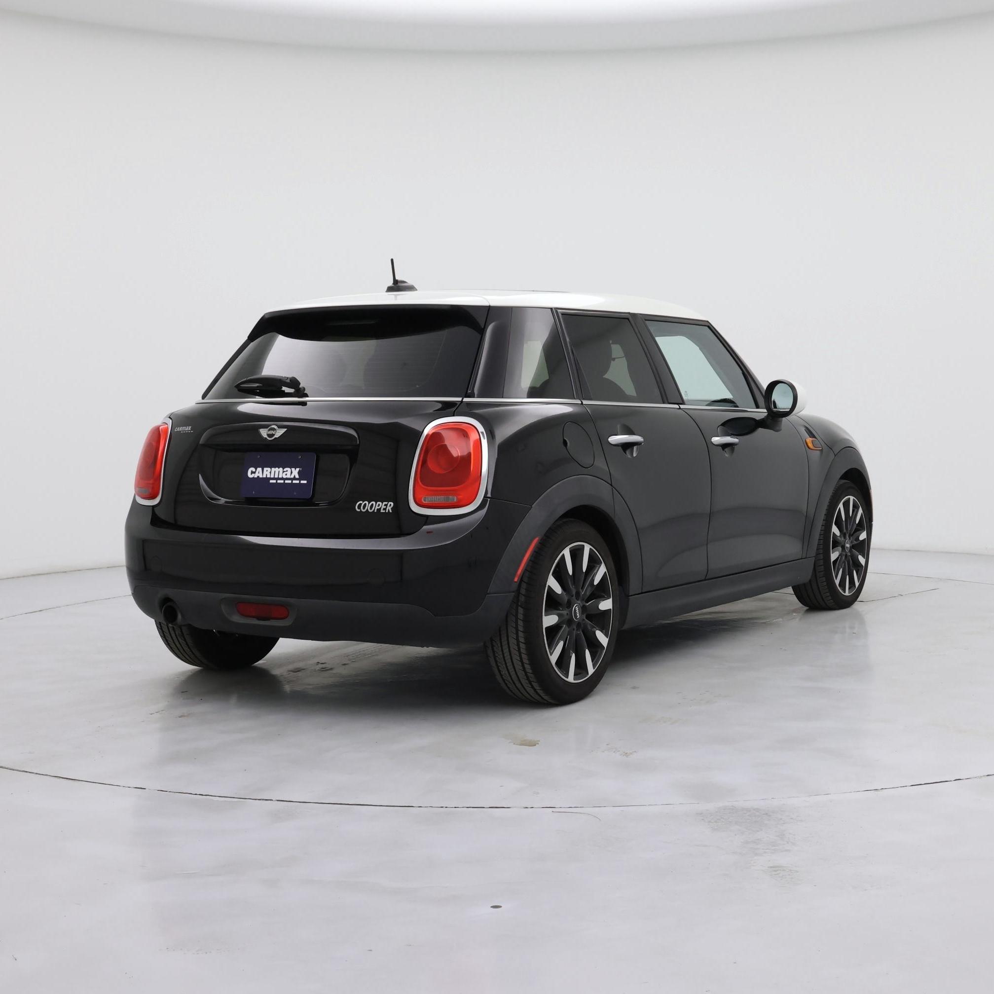 Thumbnail: 2016 MINI Cooper Hardtop - 8