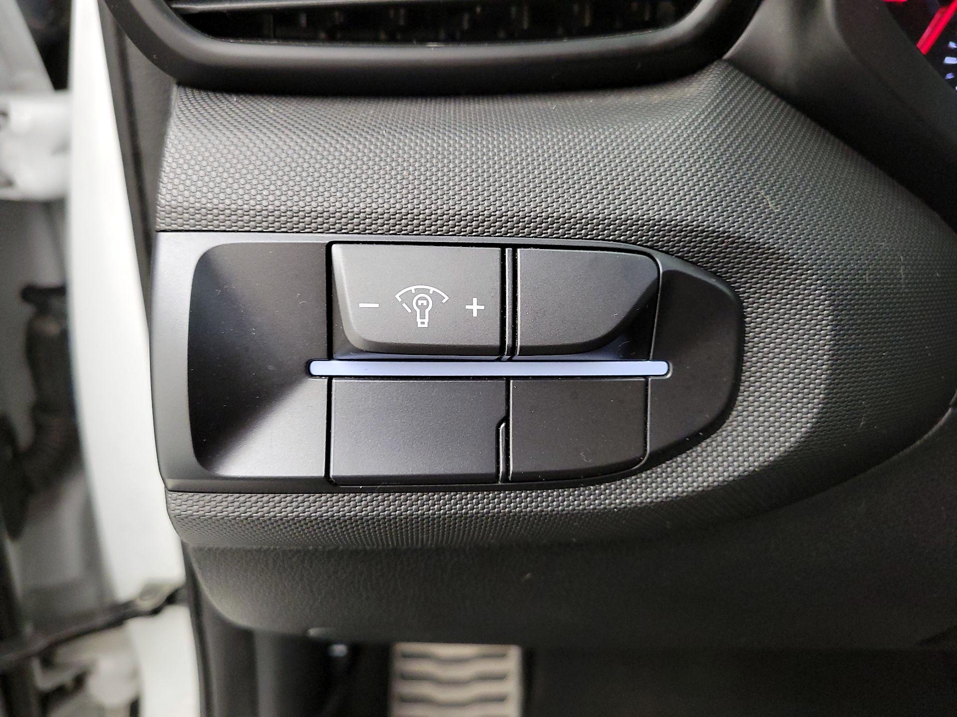 Thumbnail: 2020 Hyundai Veloster - 13