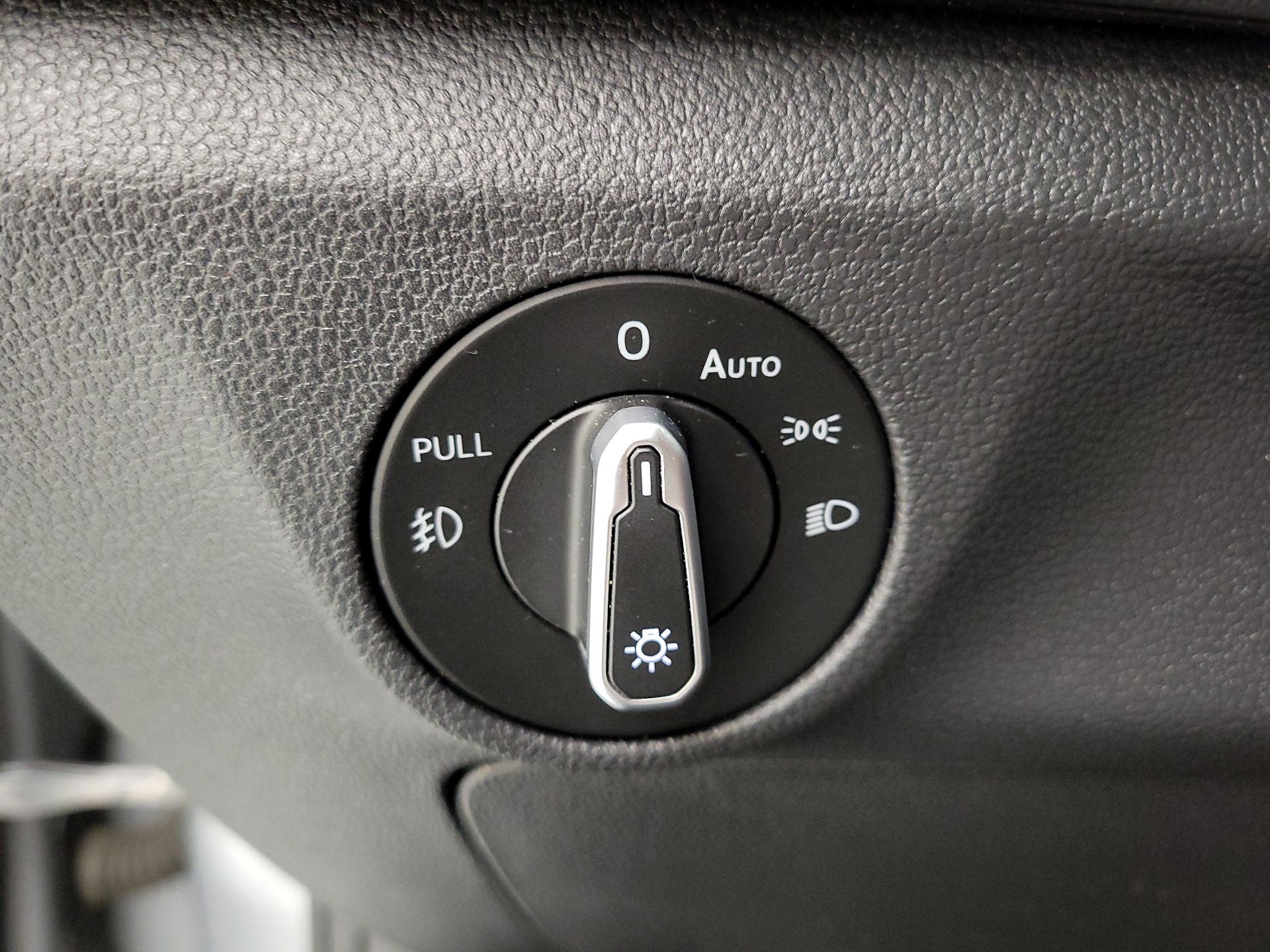 Thumbnail: 2021 Volkswagen Jetta - 13