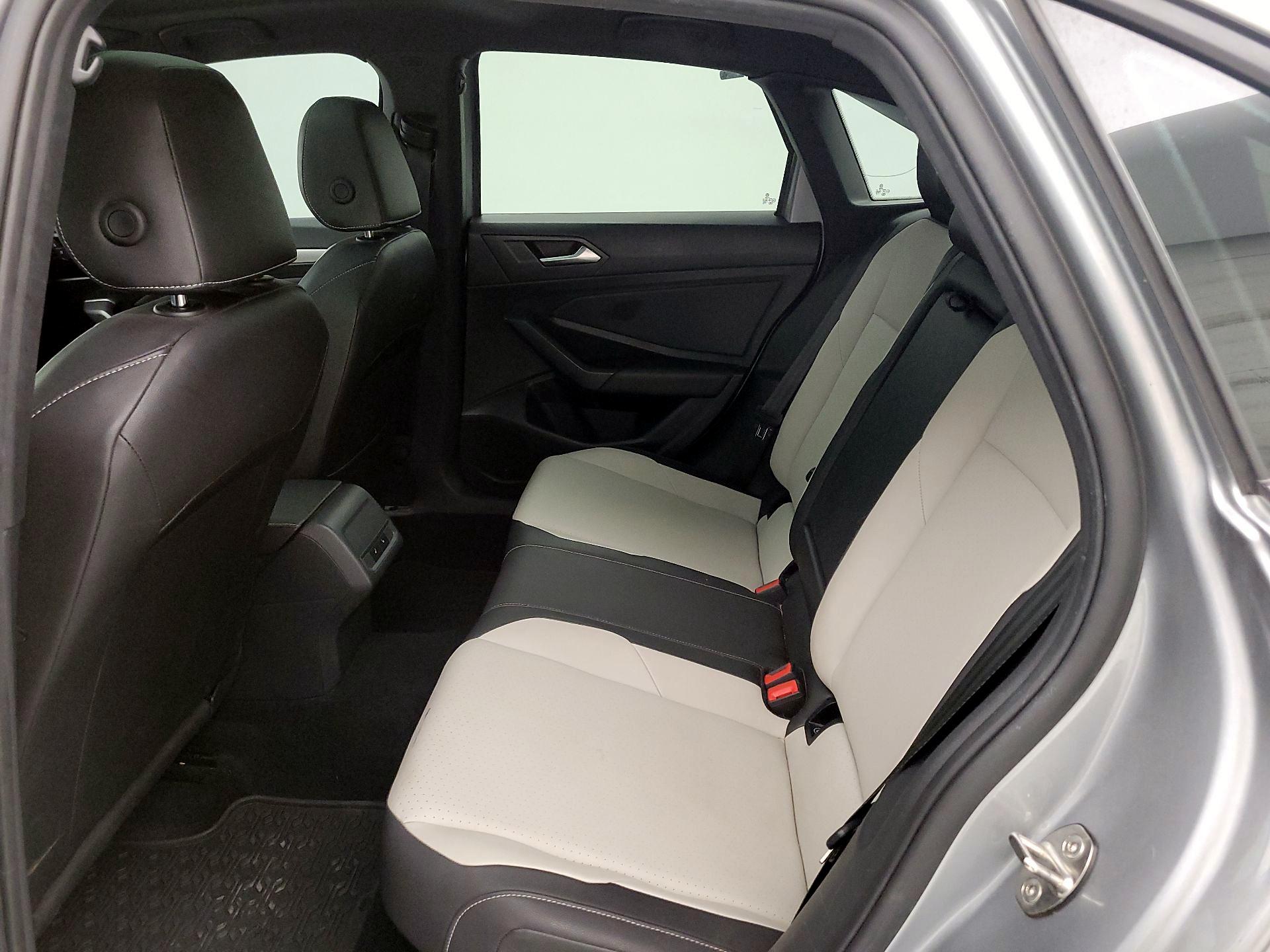 Thumbnail: 2021 Volkswagen Jetta - 20