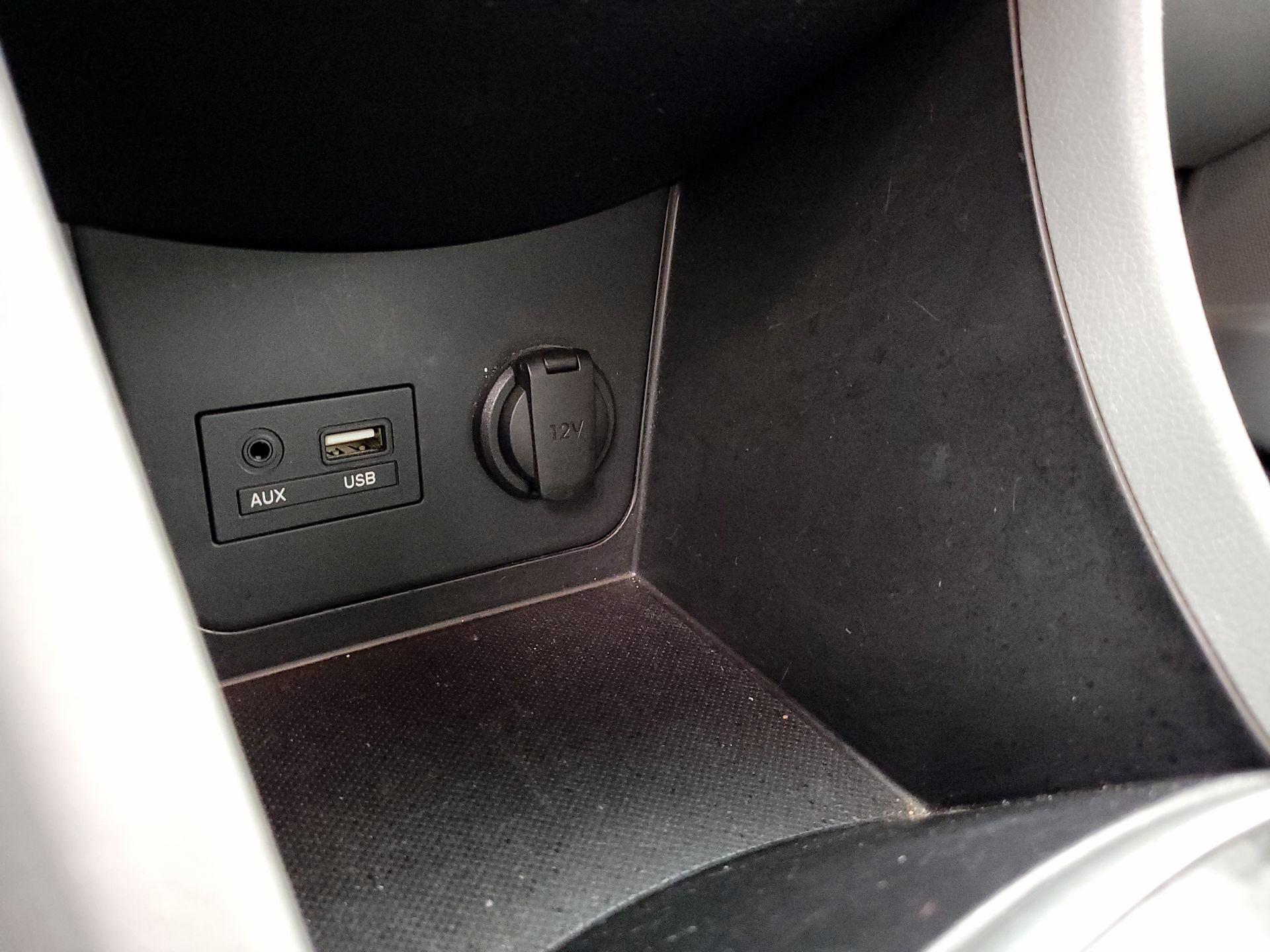 Thumbnail: 2014 Hyundai Accent - 17