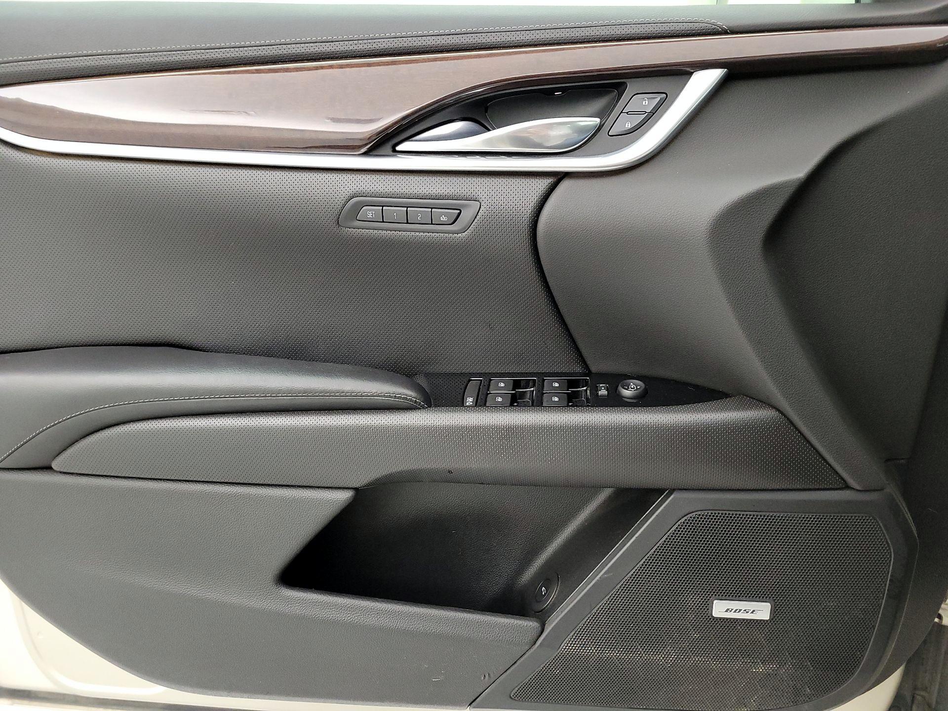 Thumbnail: 2016 Cadillac XTS - 12