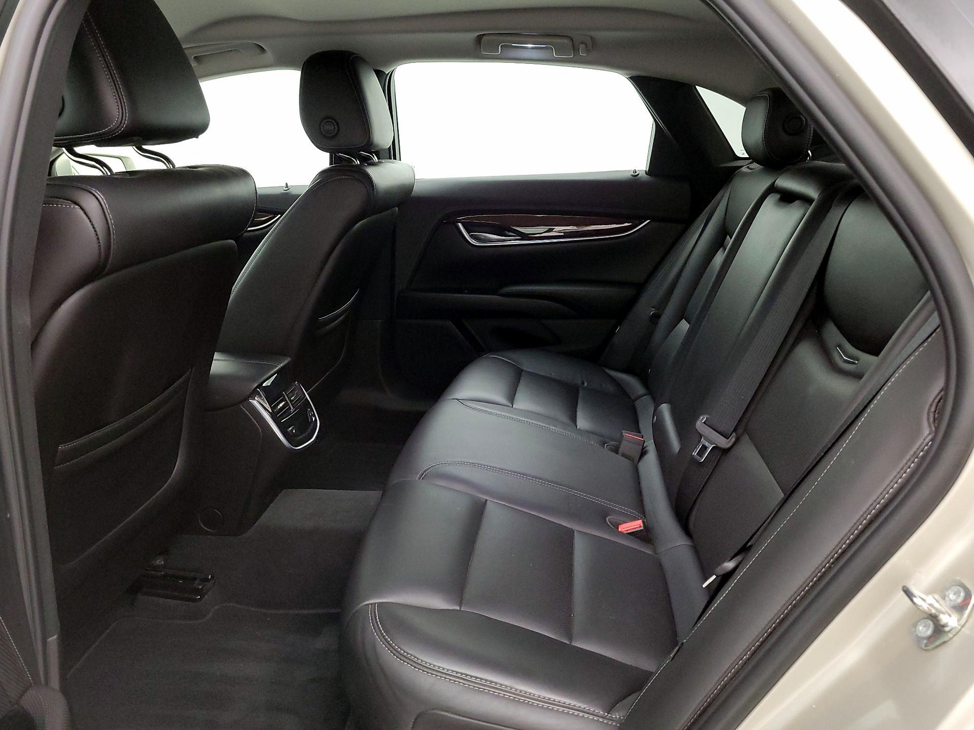 Thumbnail: 2016 Cadillac XTS - 20